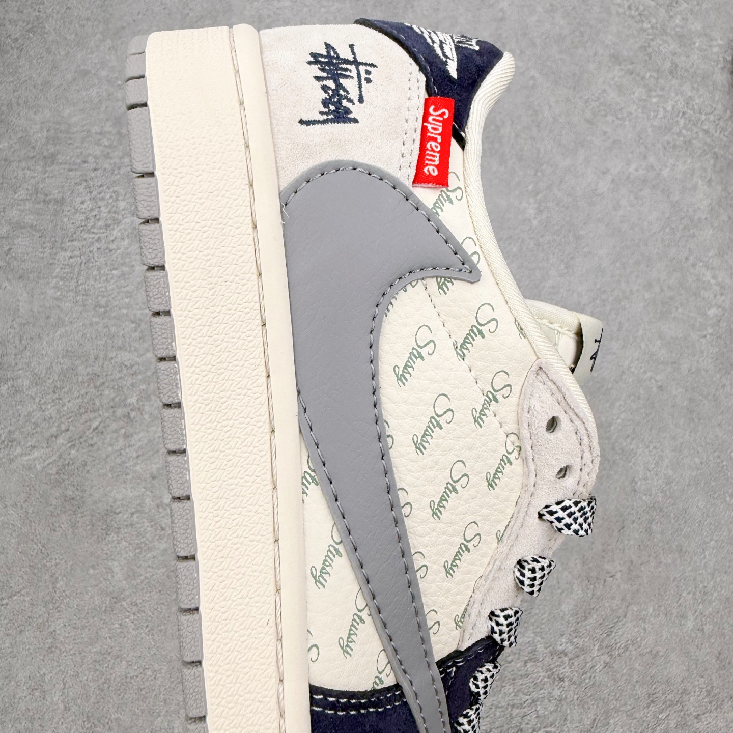 ＃福利特价‼️Air Jordan AJ1 Low 低帮倒钩联名定制配色 原厂内置气垫魔块 A模大底 头
