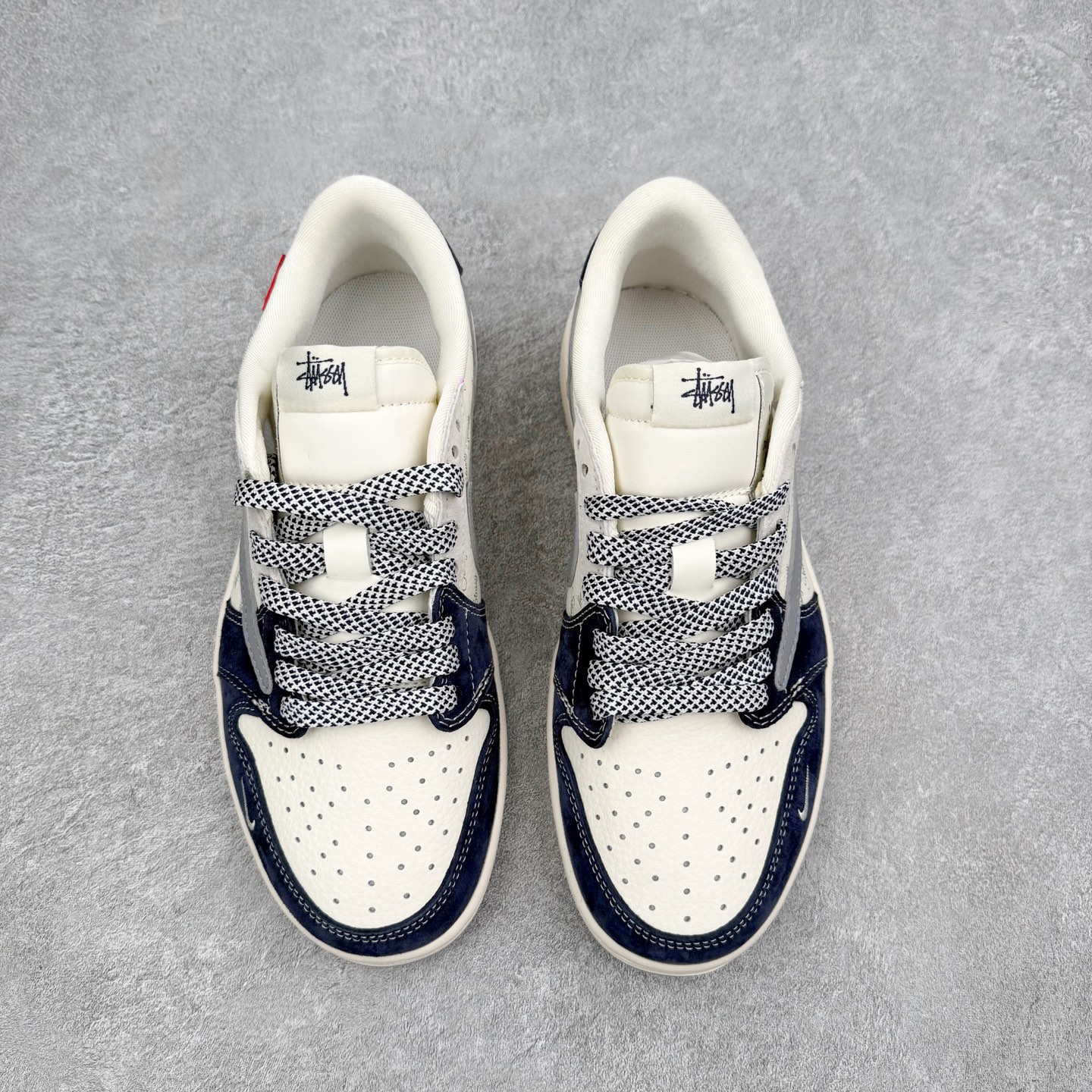 ＃福利特价‼️Air Jordan AJ1 Low 低帮倒钩联名定制配色 原厂内置气垫魔块 A模大底 头