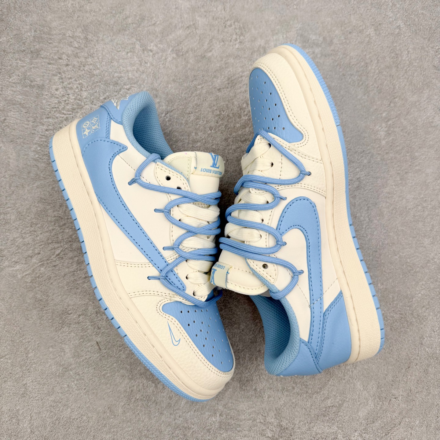 ＃福利特价‼️Air Jordan AJ1 Low 低帮倒钩联名定制配色 原厂内置气垫魔块 A模大底 头