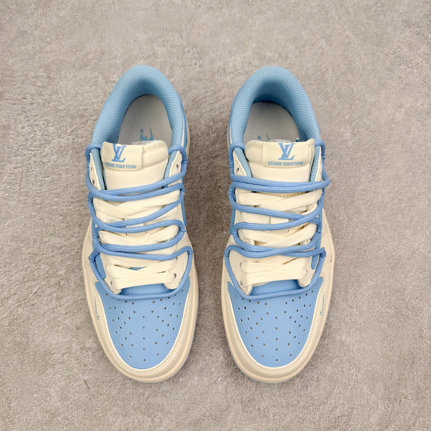 ＃福利特价‼️Air Jordan AJ1 Low 低帮倒钩联名定制配色 原厂内置气垫魔块 A模大底 头
