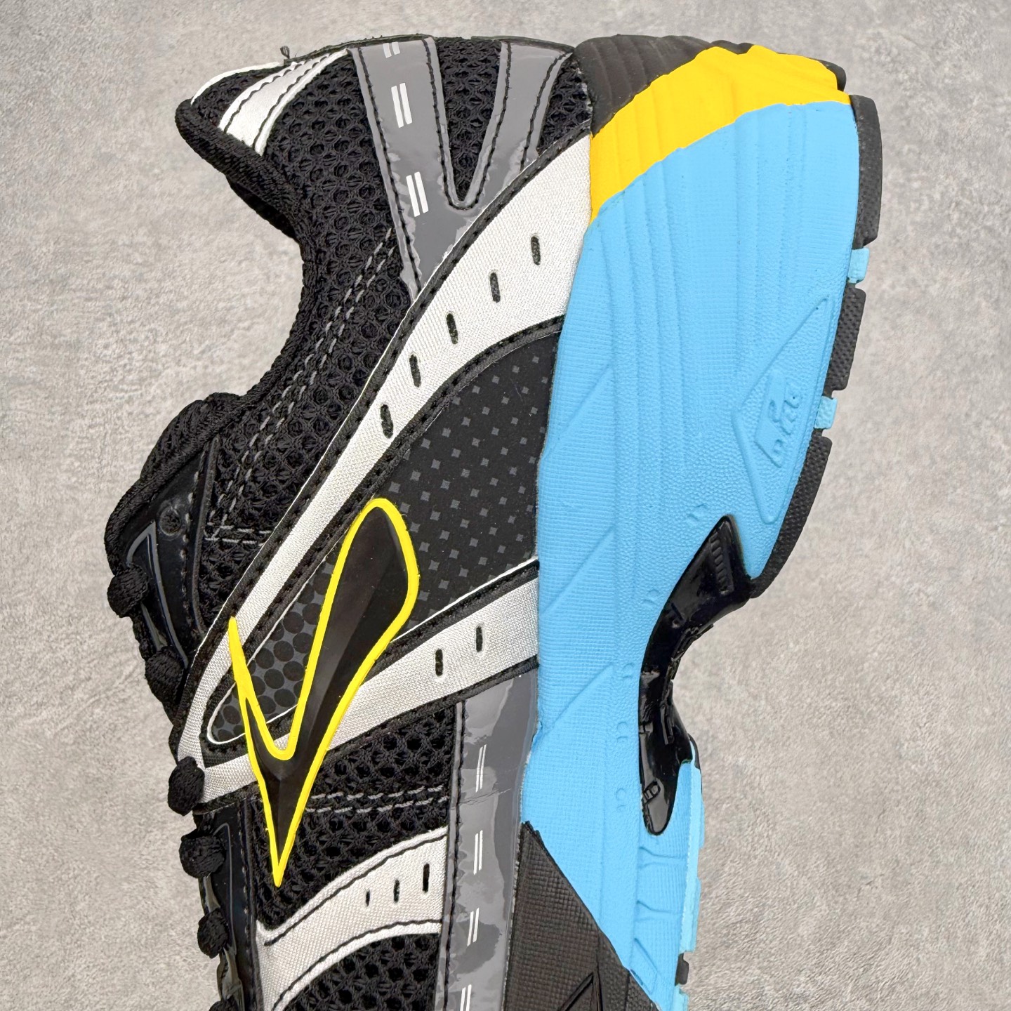Brooks布鲁克斯 Adrenaline GTS 10 舒适贴合 跑步鞋 男女同款 Brooks 四大