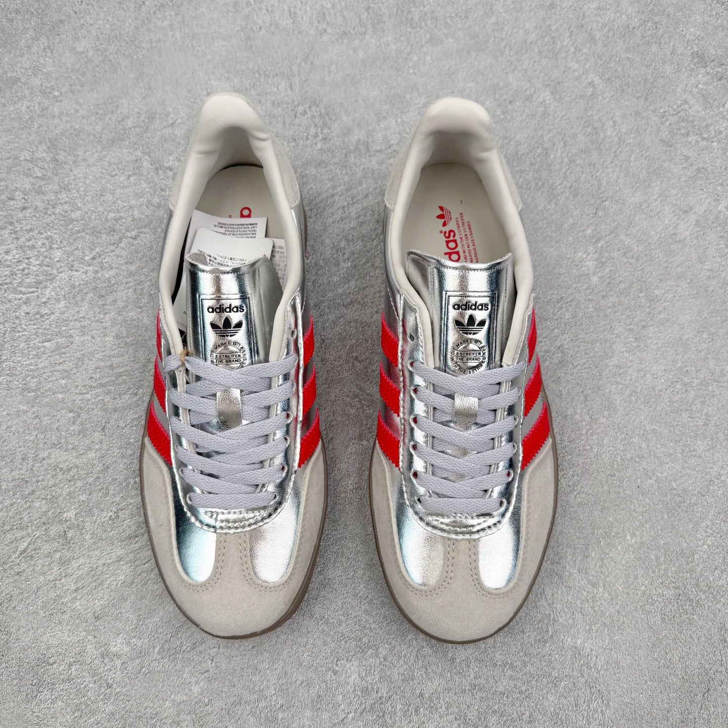 AD Gazelle Indoor Trainers 羚羊内训系列低帮复古百搭休闲运动德训风板鞋 JR2