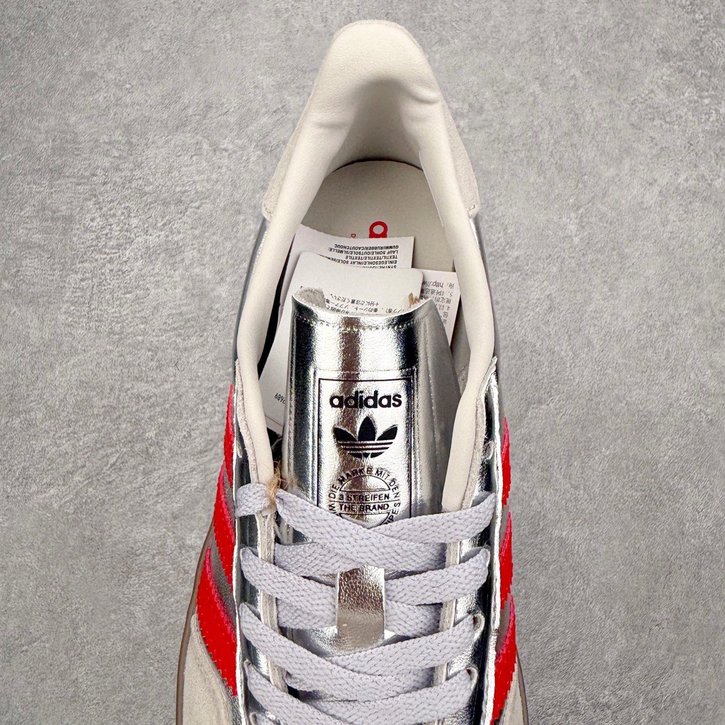 AD Gazelle Indoor Trainers 羚羊内训系列低帮复古百搭休闲运动德训风板鞋 JR2