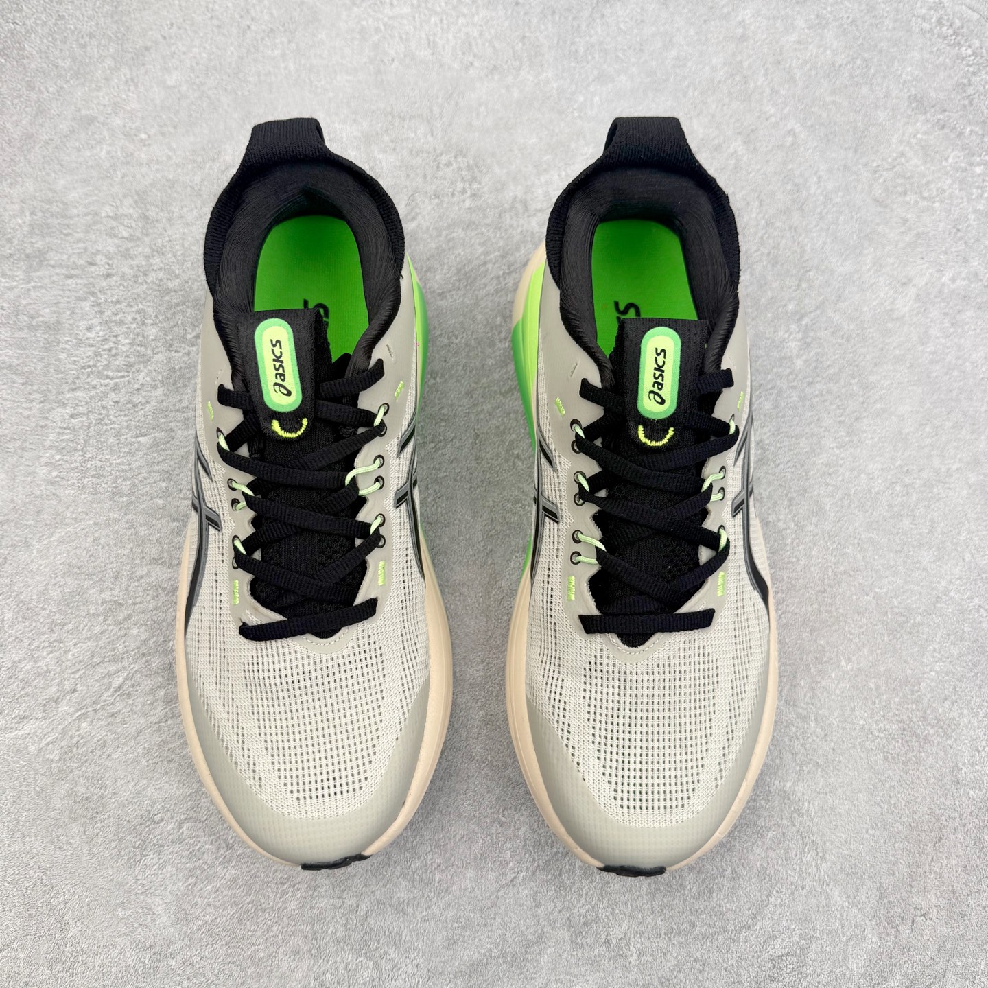 Asics GEL-Nimbus 28 亚瑟士缓震跑鞋 近年复古风潮的势头很旺 ASICS一直坚信保持身