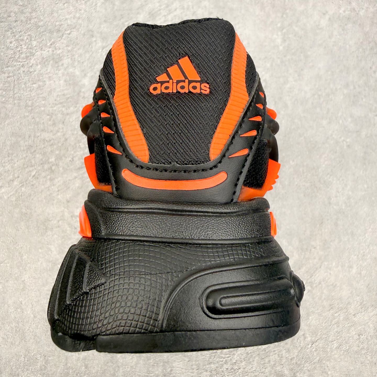 Pharrell x adidas Adistar Jellyfish 低帮水母复古风老爹鞋 Adist