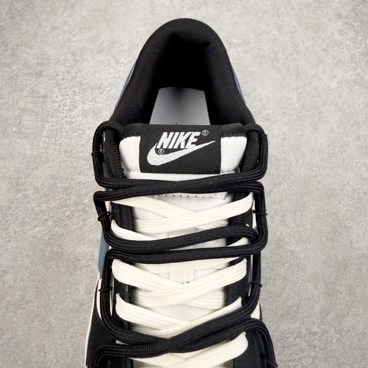 ＃YC纯原 NK Dunk Low 浩瀚星辰 BB0620-122 当夜幕低垂，深邃的海军蓝如同无垠的深
