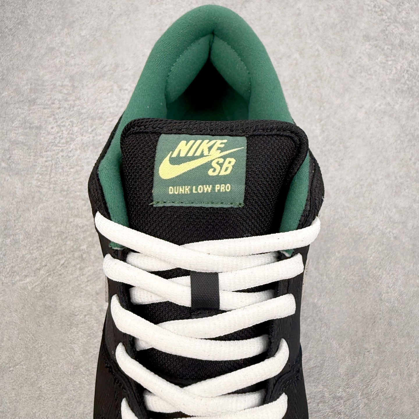 ＃YC纯原 NK SB Dunk Low 银雾 FQ7585-200 当纯粹的黑夜褪去浮华，硬朗的黑色皮