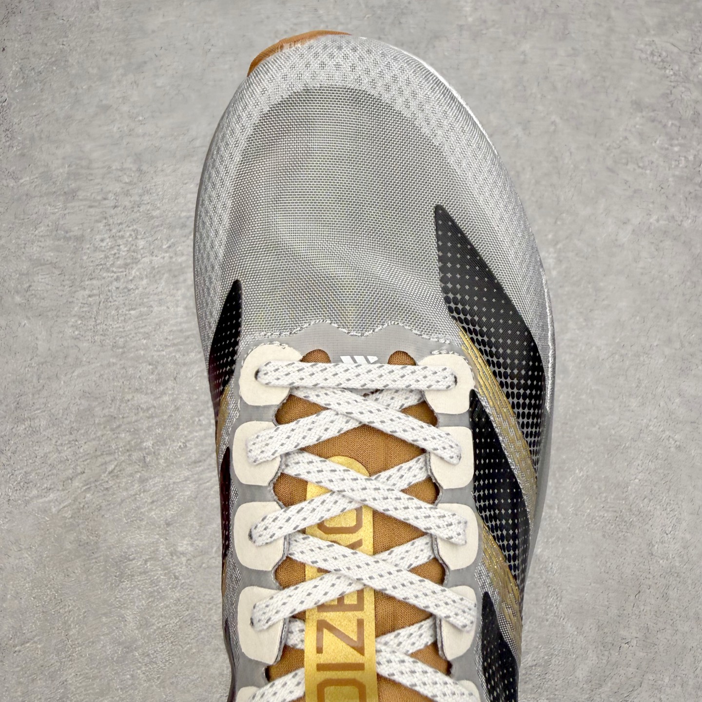 AD Adizero EVO SL M 马拉松竞速专业跑鞋 KK4310 CELERMESH针织网面非常