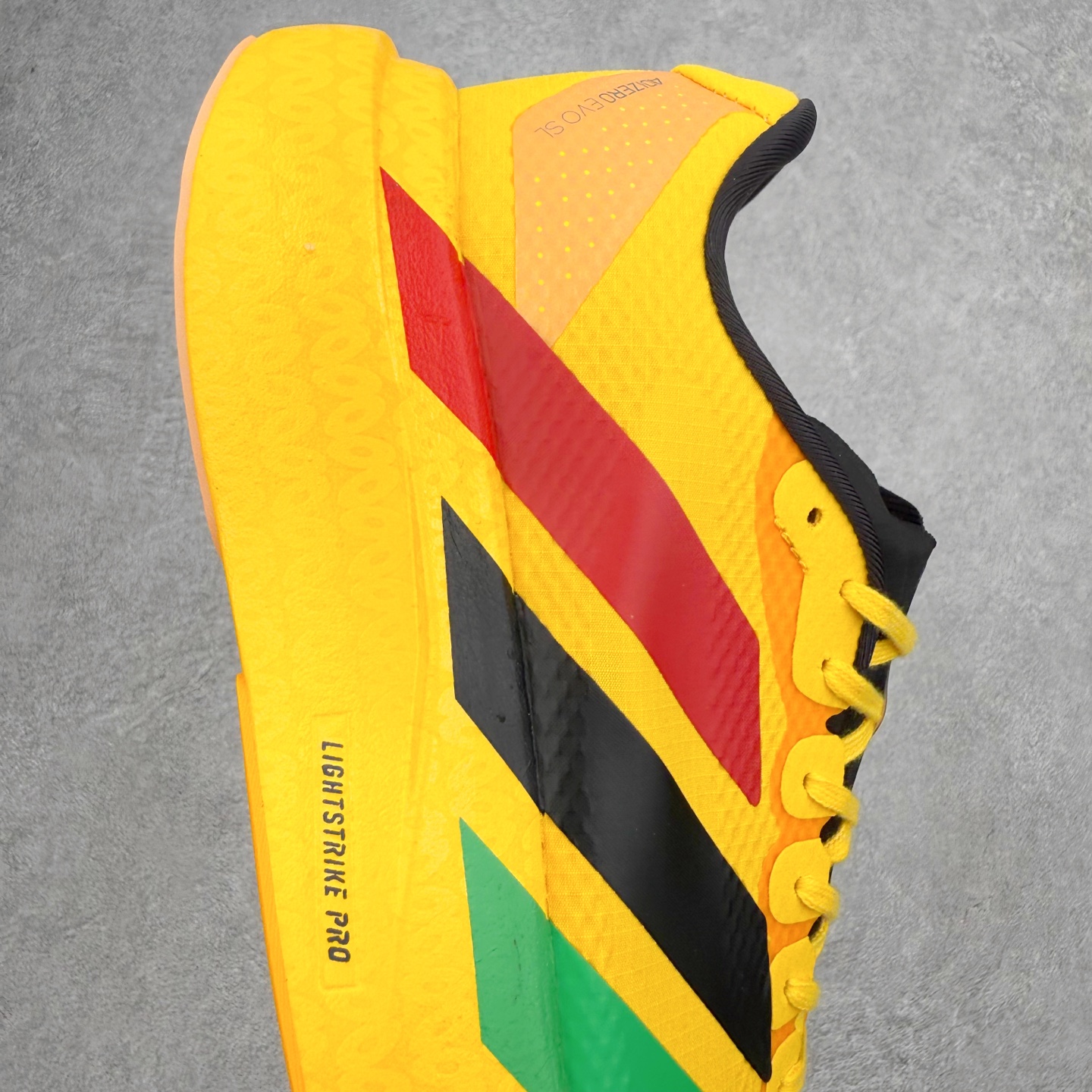 AD Adizero EVO SL M 马拉松竞速专业跑鞋 KJ3625 CELERMESH针织网面非常