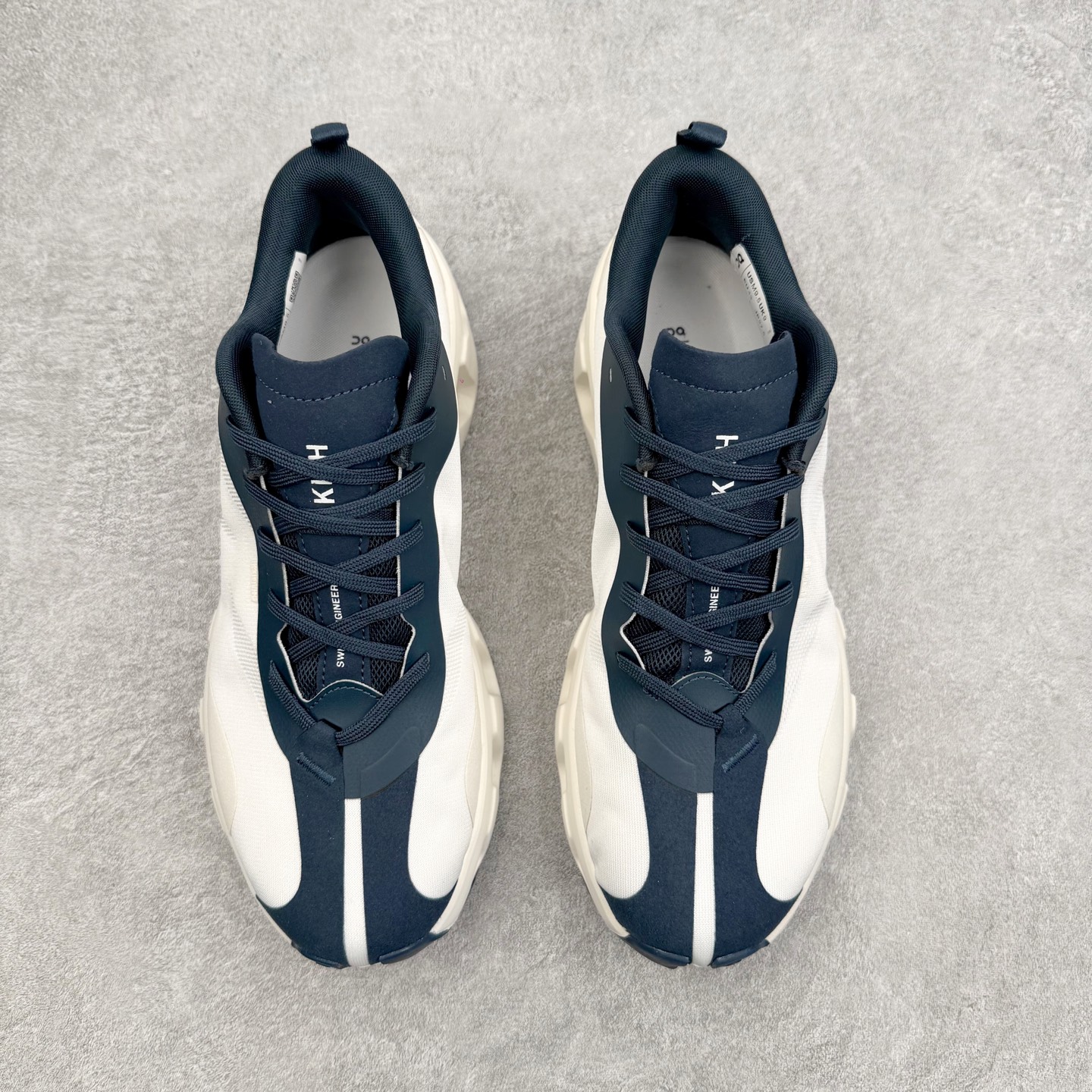 On x KITH K-Tech 1 昂跑舒适贴合透气跑步鞋 四层组合大底 原数据开版 这款联名跑鞋采用
