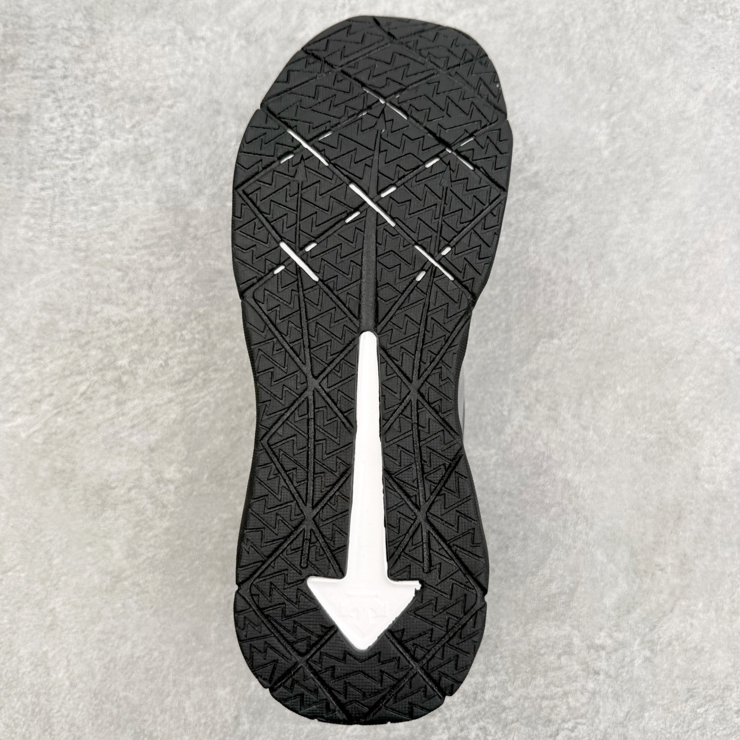 迪桑特DESCENTE TRAINING系列 CIRCUIT WIRE 2.0 BOA舒适贴合耐磨训练鞋