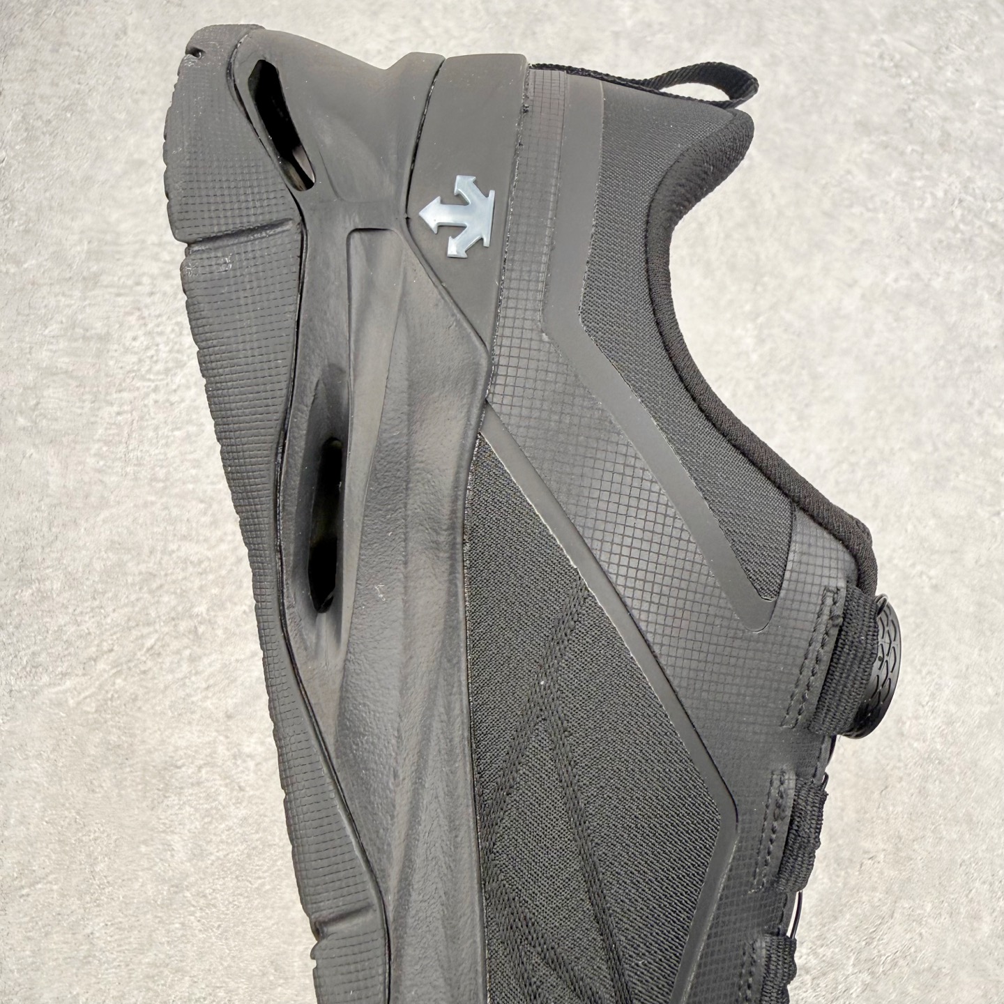 迪桑特DESCENTE TRAINING系列 CIRCUIT WIRE 2.0 BOA舒适贴合耐磨训练鞋
