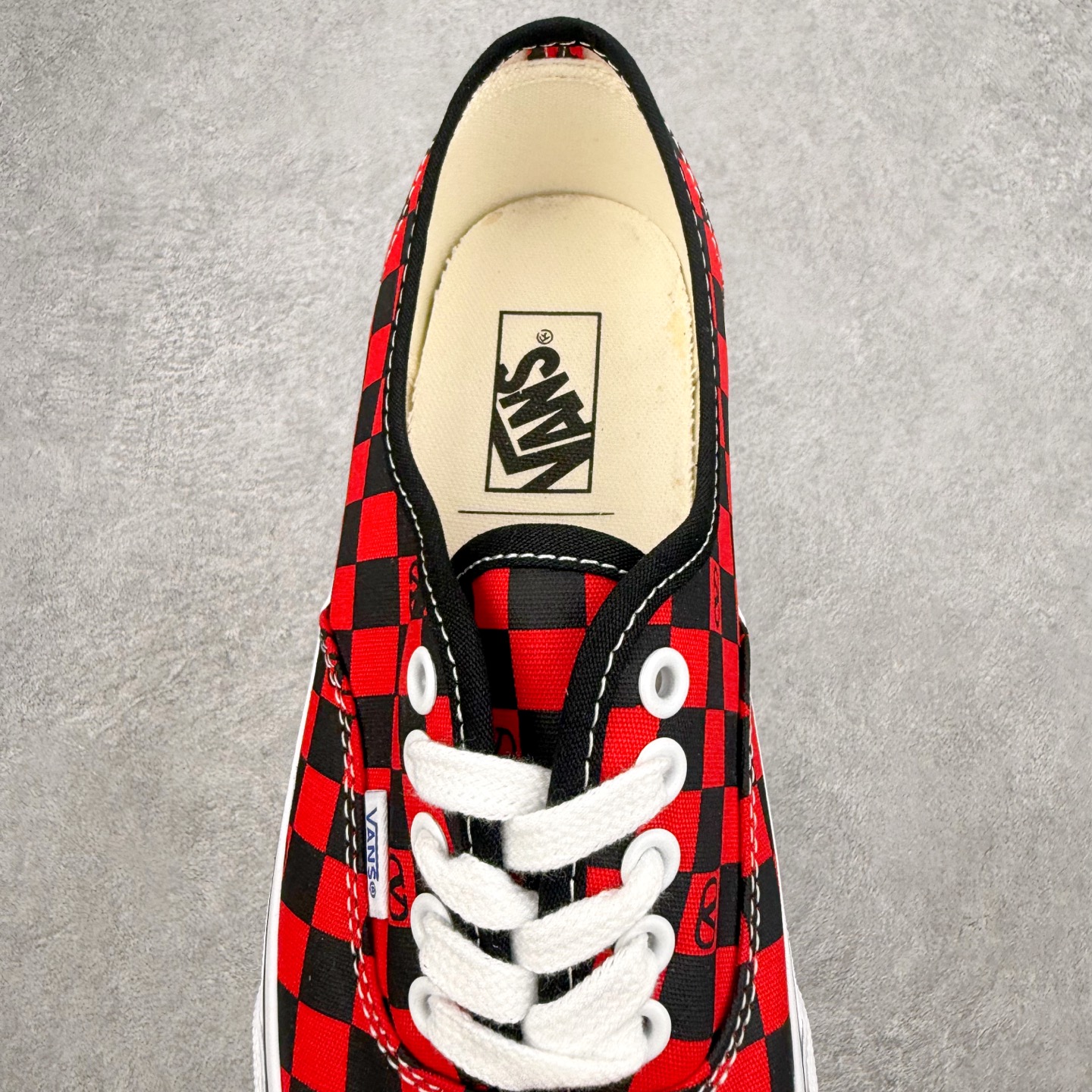 Valentino华伦天奴 x Vans 联名款红黑棋盘格 低帮休闲硫化帆布鞋此次Valentino ×