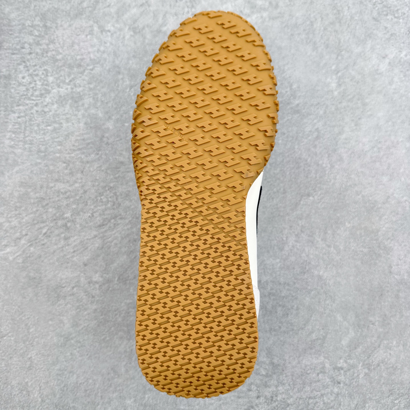 HERMES爱马仕 Jet 麂皮圆头系带德训鞋生活休闲鞋 尺码：35 36 37 38 39 40 41