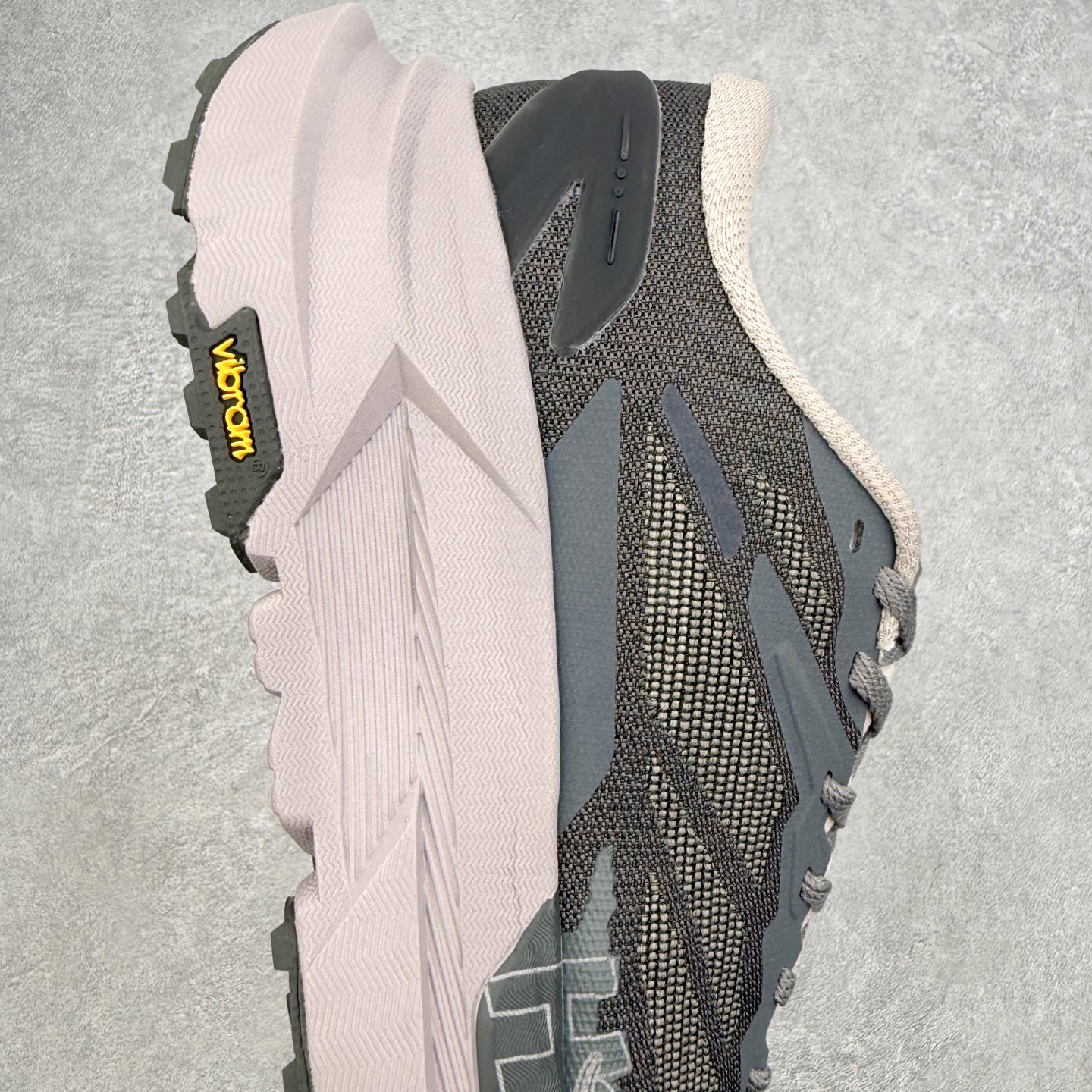 HOKA ONE ONE Mafate X 舒适轻盈低帮休闲越野跑步鞋 HOKA ONE ONE是来自美