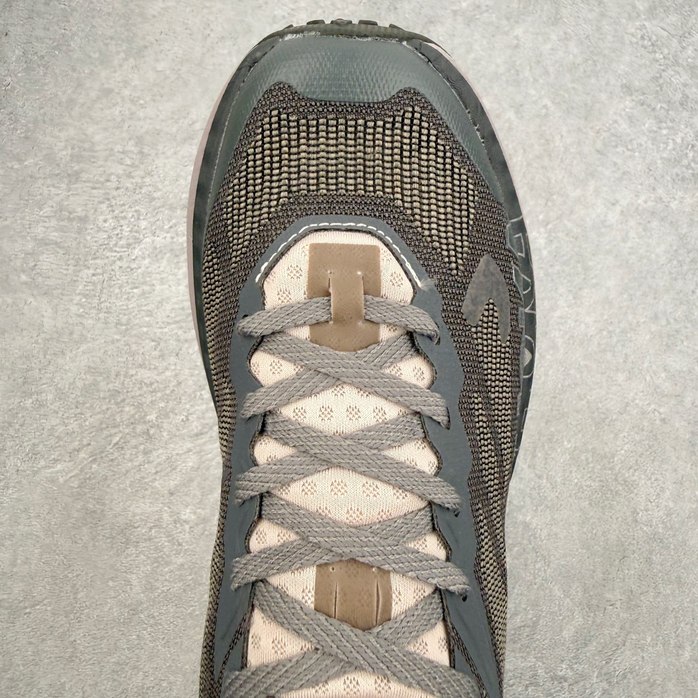 HOKA ONE ONE Mafate X 舒适轻盈低帮休闲越野跑步鞋 HOKA ONE ONE是来自美