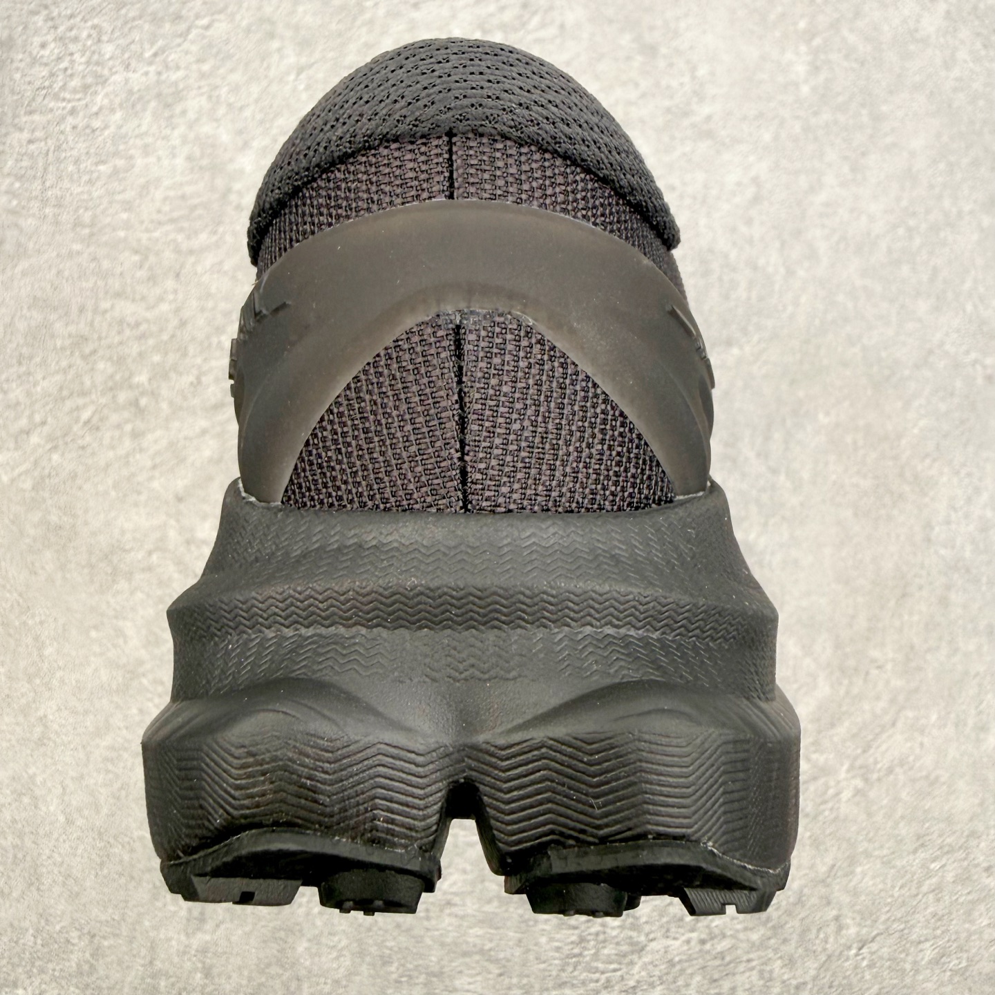 HOKA ONE ONE Mafate X 舒适轻盈低帮休闲越野跑步鞋 HOKA ONE ONE是来自美