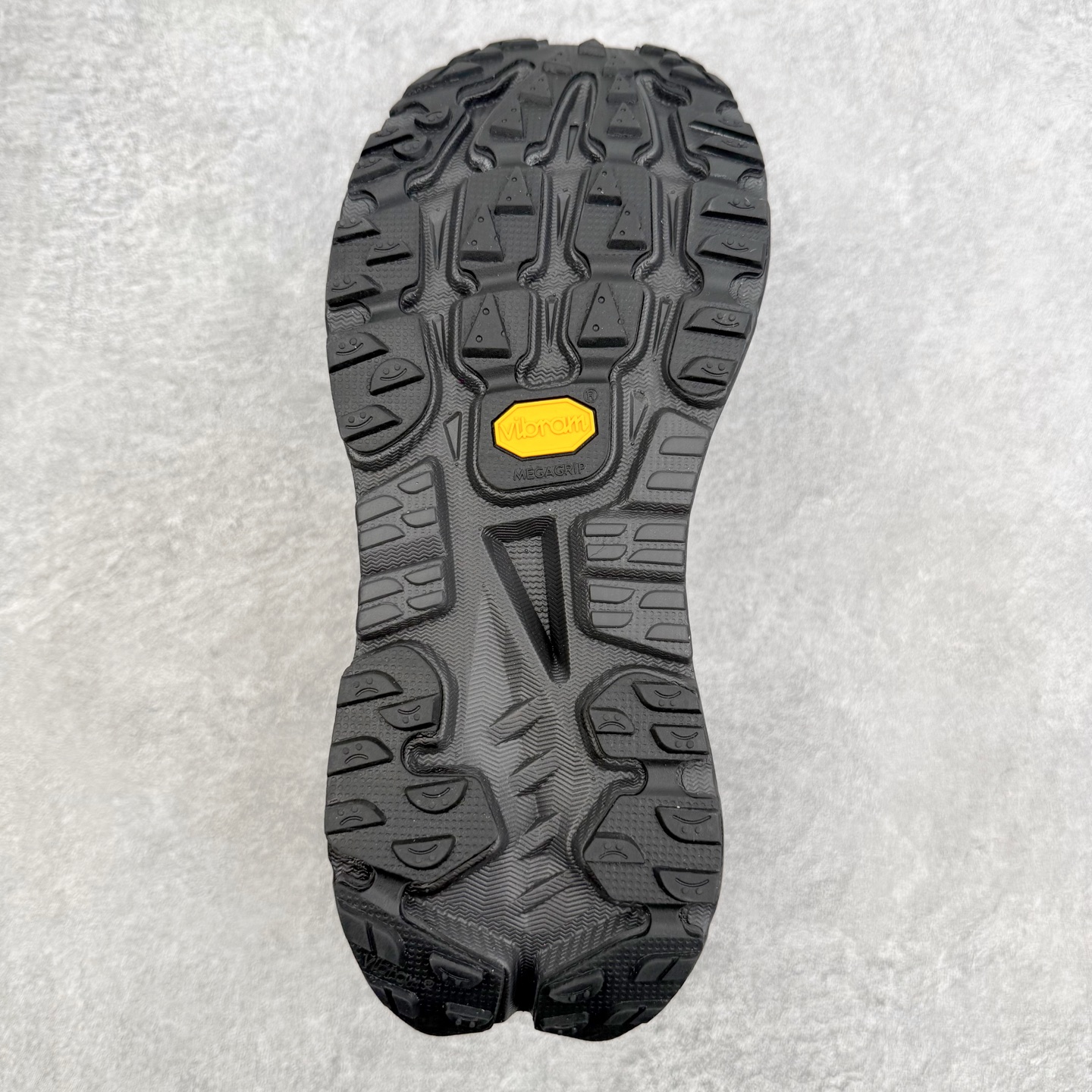 HOKA ONE ONE Mafate X 舒适轻盈低帮休闲越野跑步鞋 HOKA ONE ONE是来自美