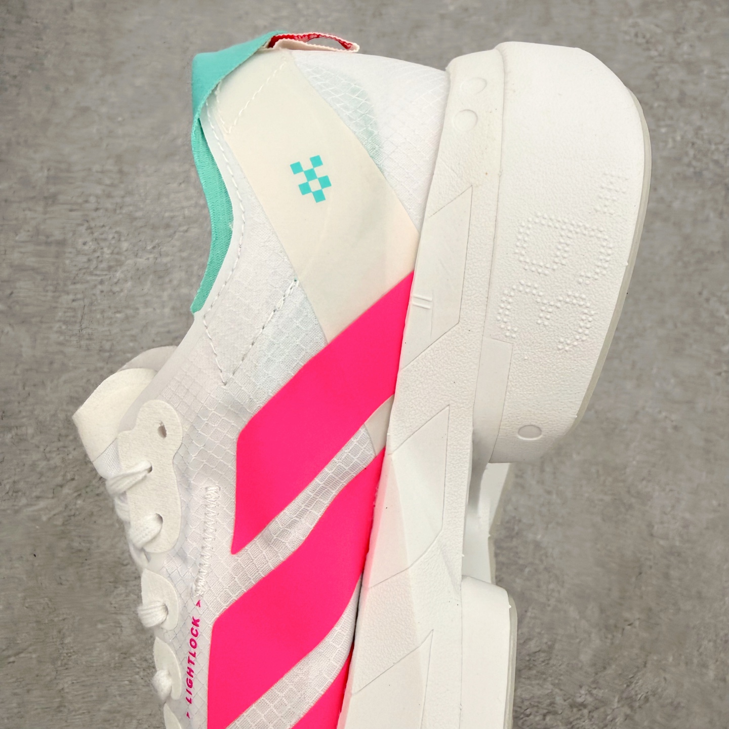 AD Adizero ADIOS 4 M 马拉松竞速专业跑鞋 KJ3873 CELERMESH针织网面非