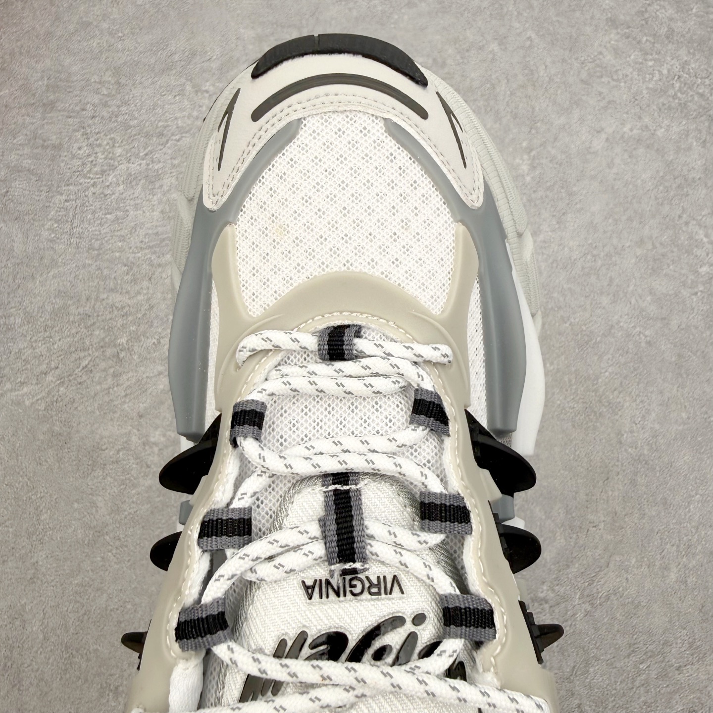 Pharrell x adidas Adistar Jellyfish 低帮水母复古风老爹鞋 Adist