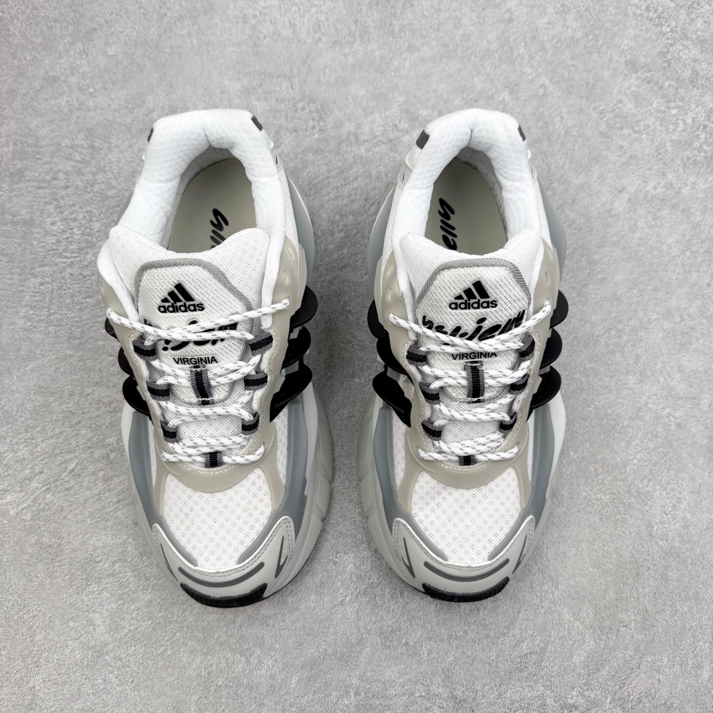 Pharrell x adidas Adistar Jellyfish 低帮水母复古风老爹鞋 Adist