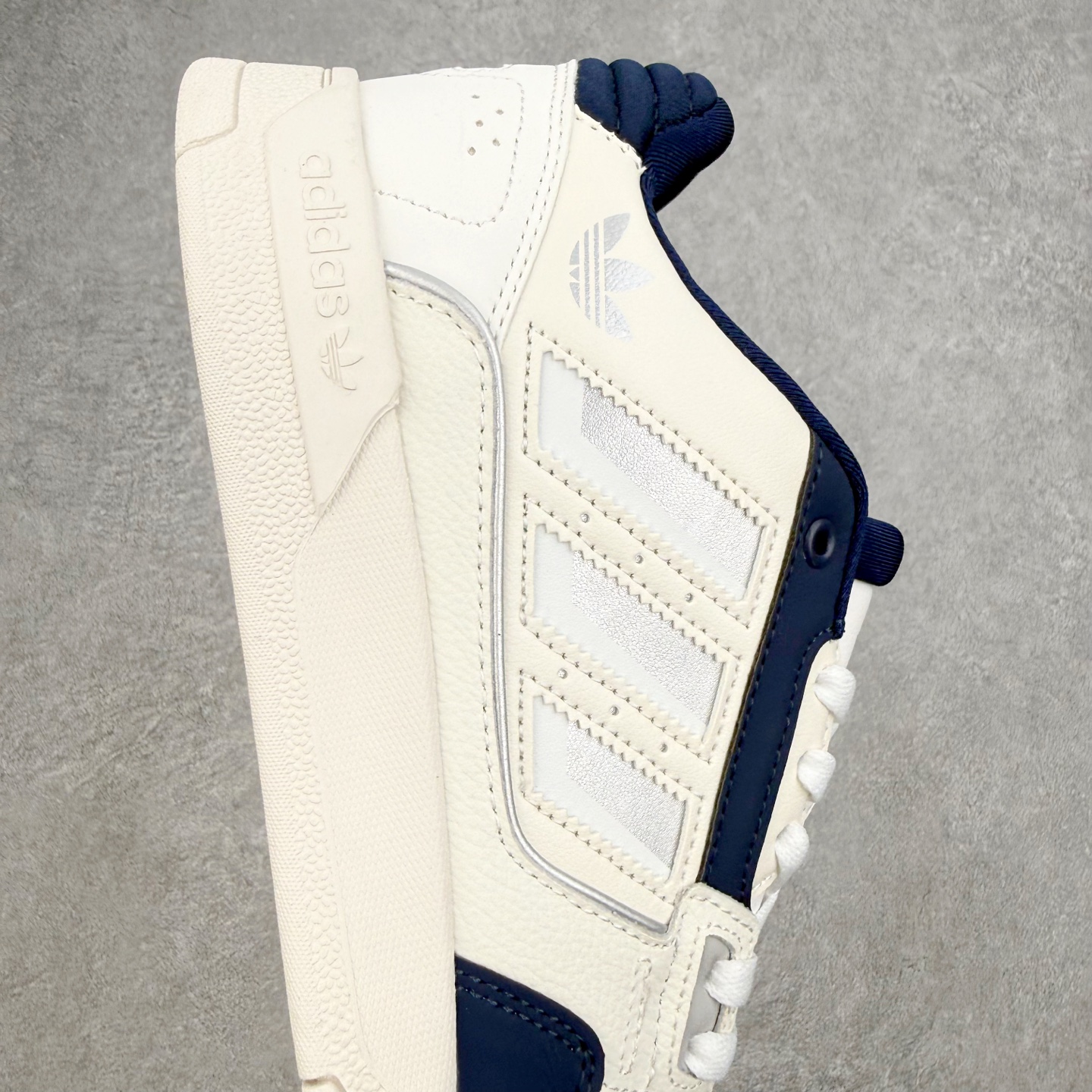 AD Originals DROP STEP Low 2.0 三叶草新款 低帮校园休闲运动板鞋 汇聚80