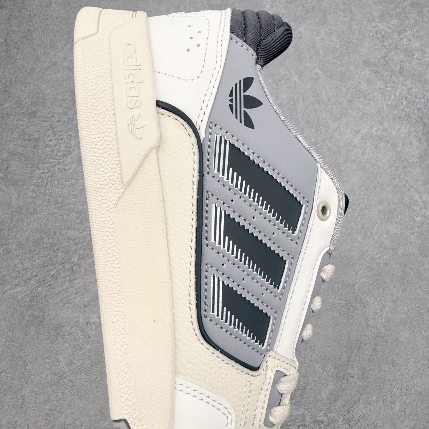 AD Originals DROP STEP Low 2.0 三叶草新款 低帮校园休闲运动板鞋 汇聚80