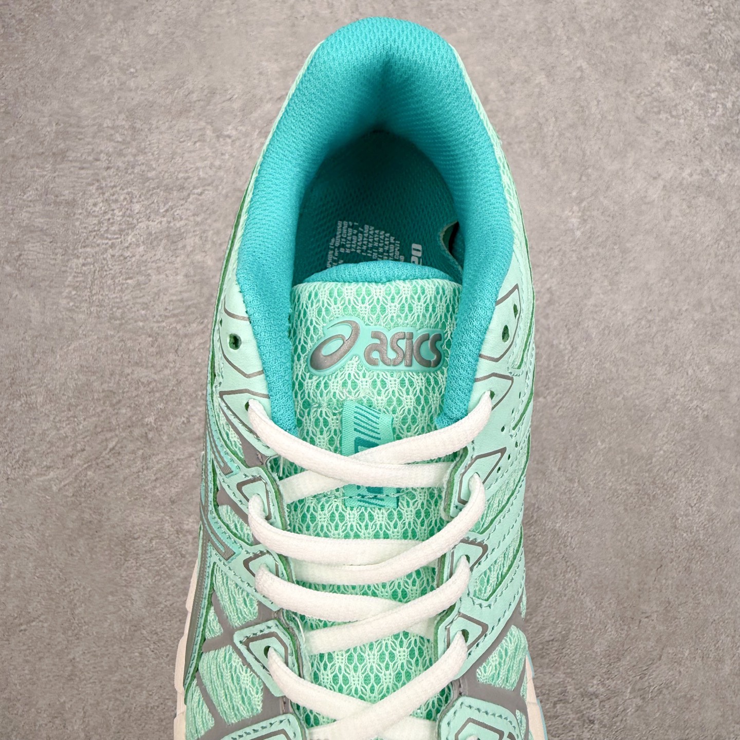 Asics Gel-kayano 20 亚瑟士舒适时尚低帮跑步鞋 GEL-KAYANO 20代问世于20