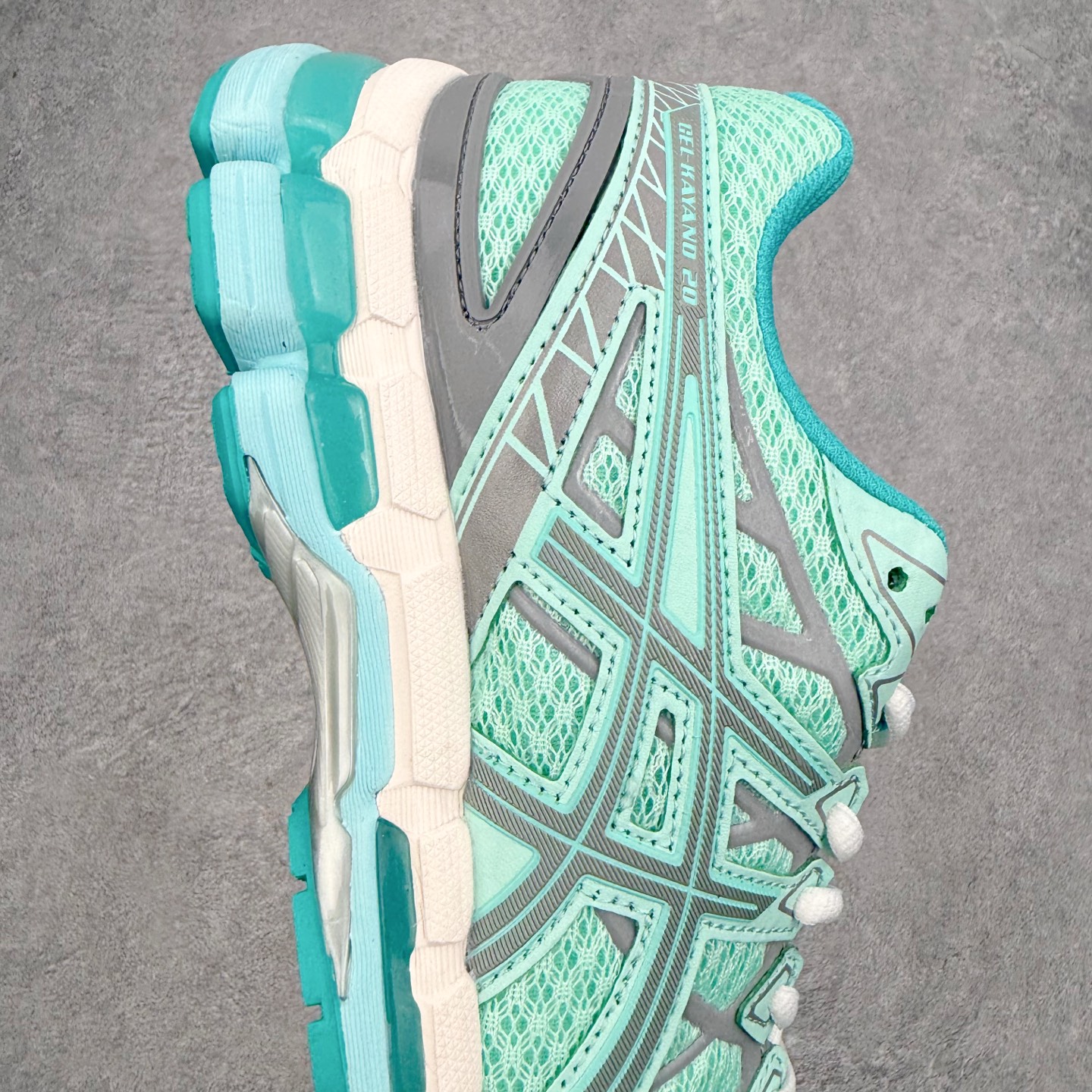 Asics Gel-kayano 20 亚瑟士舒适时尚低帮跑步鞋 GEL-KAYANO 20代问世于20