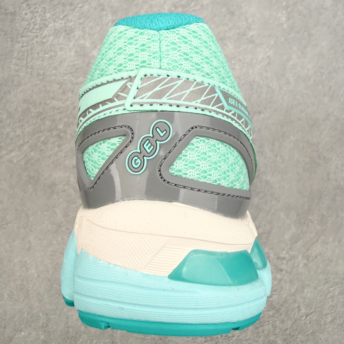 Asics Gel-kayano 20 亚瑟士舒适时尚低帮跑步鞋 GEL-KAYANO 20代问世于20