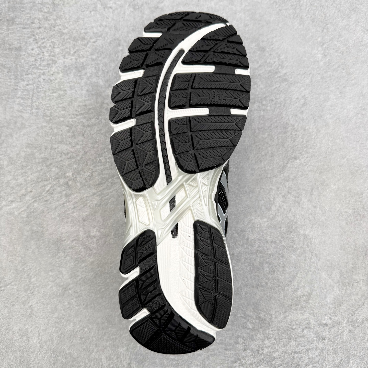 Asics Gel-kayano 20 亚瑟士舒适时尚低帮跑步鞋 GEL-KAYANO 20代问世于20