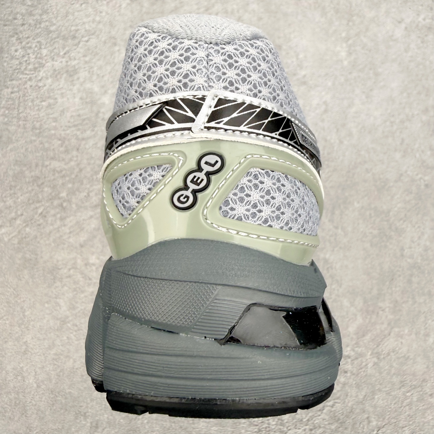 Asics Gel-kayano 20 亚瑟士舒适时尚低帮跑步鞋 GEL-KAYANO 20代问世于20