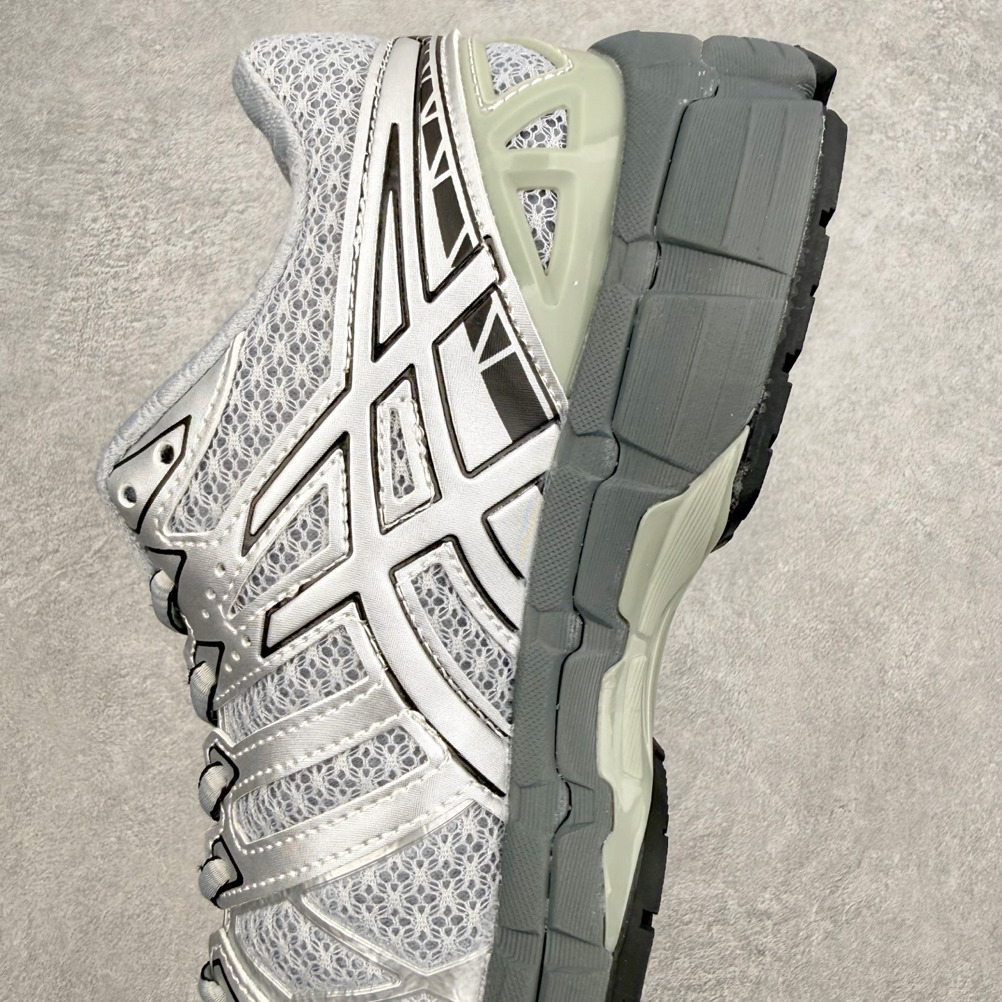 Asics Gel-kayano 20 亚瑟士舒适时尚低帮跑步鞋 GEL-KAYANO 20代问世于20