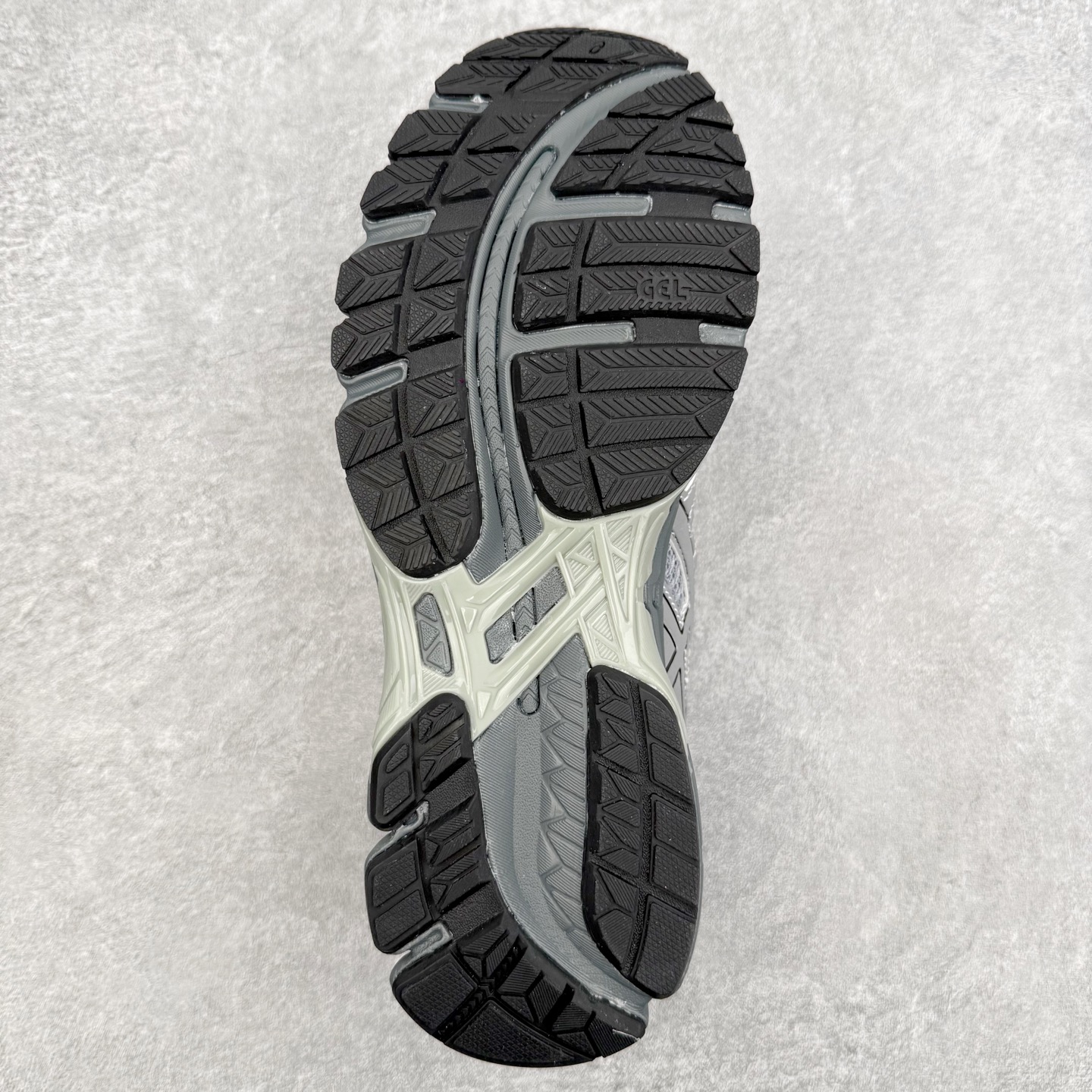 Asics Gel-kayano 20 亚瑟士舒适时尚低帮跑步鞋 GEL-KAYANO 20代问世于20