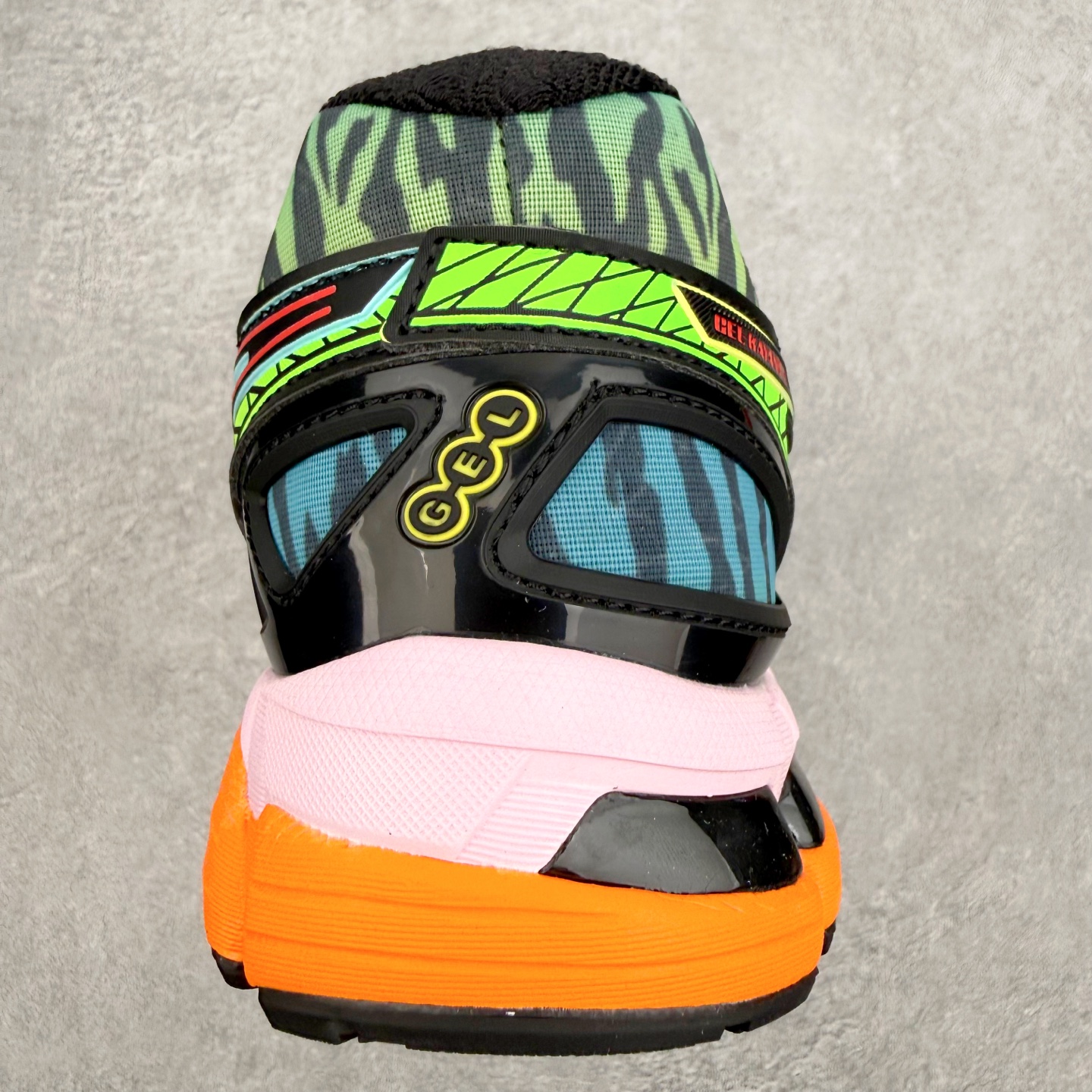 Asics Gel-kayano 20 亚瑟士舒适时尚低帮跑步鞋 GEL-KAYANO 20代问世于20
