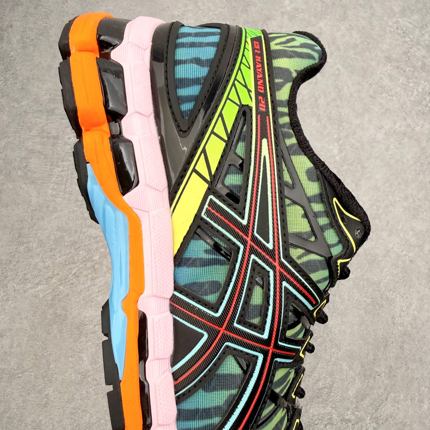 Asics Gel-kayano 20 亚瑟士舒适时尚低帮跑步鞋 GEL-KAYANO 20代问世于20