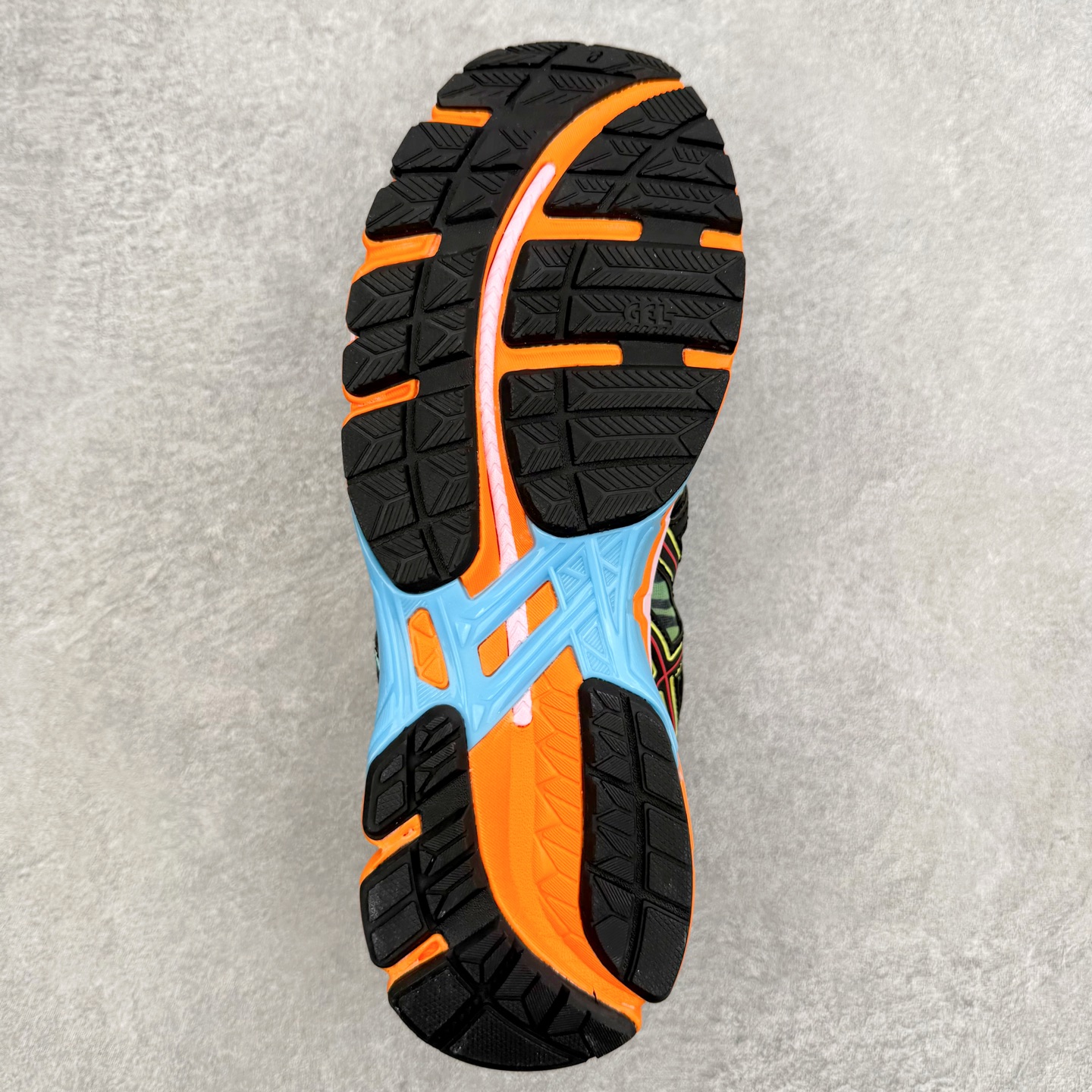 Asics Gel-kayano 20 亚瑟士舒适时尚低帮跑步鞋 GEL-KAYANO 20代问世于20