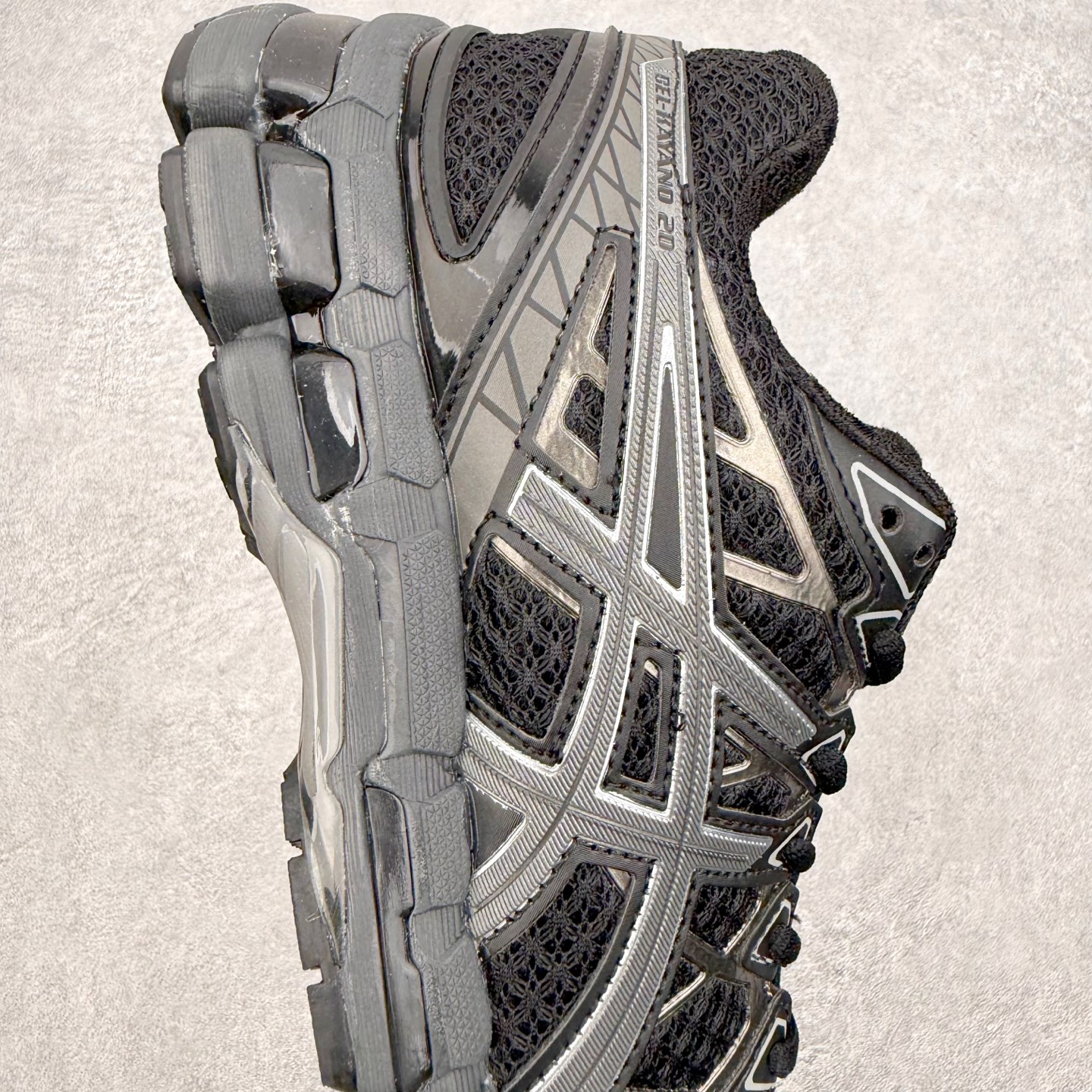 Asics Gel-kayano 20 亚瑟士舒适时尚低帮跑步鞋 GEL-KAYANO 20代问世于20