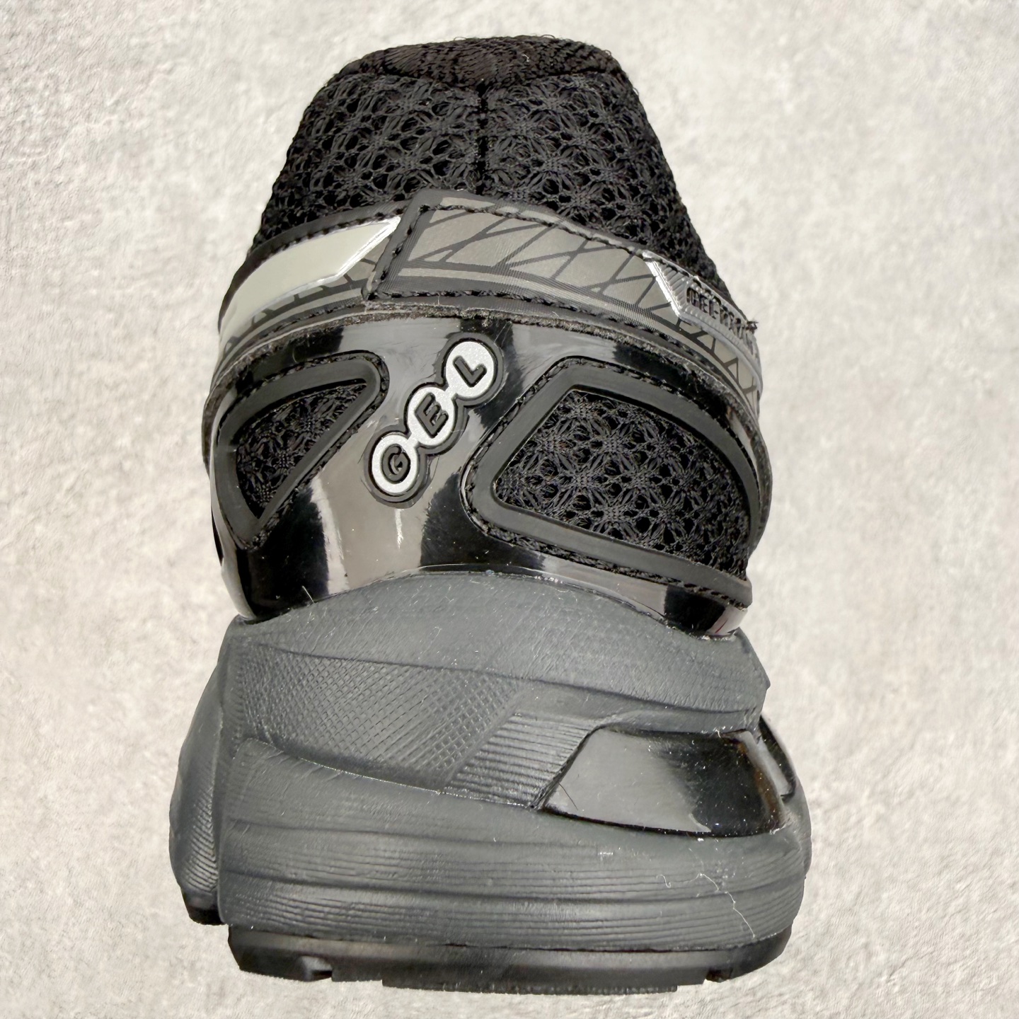 Asics Gel-kayano 20 亚瑟士舒适时尚低帮跑步鞋 GEL-KAYANO 20代问世于20