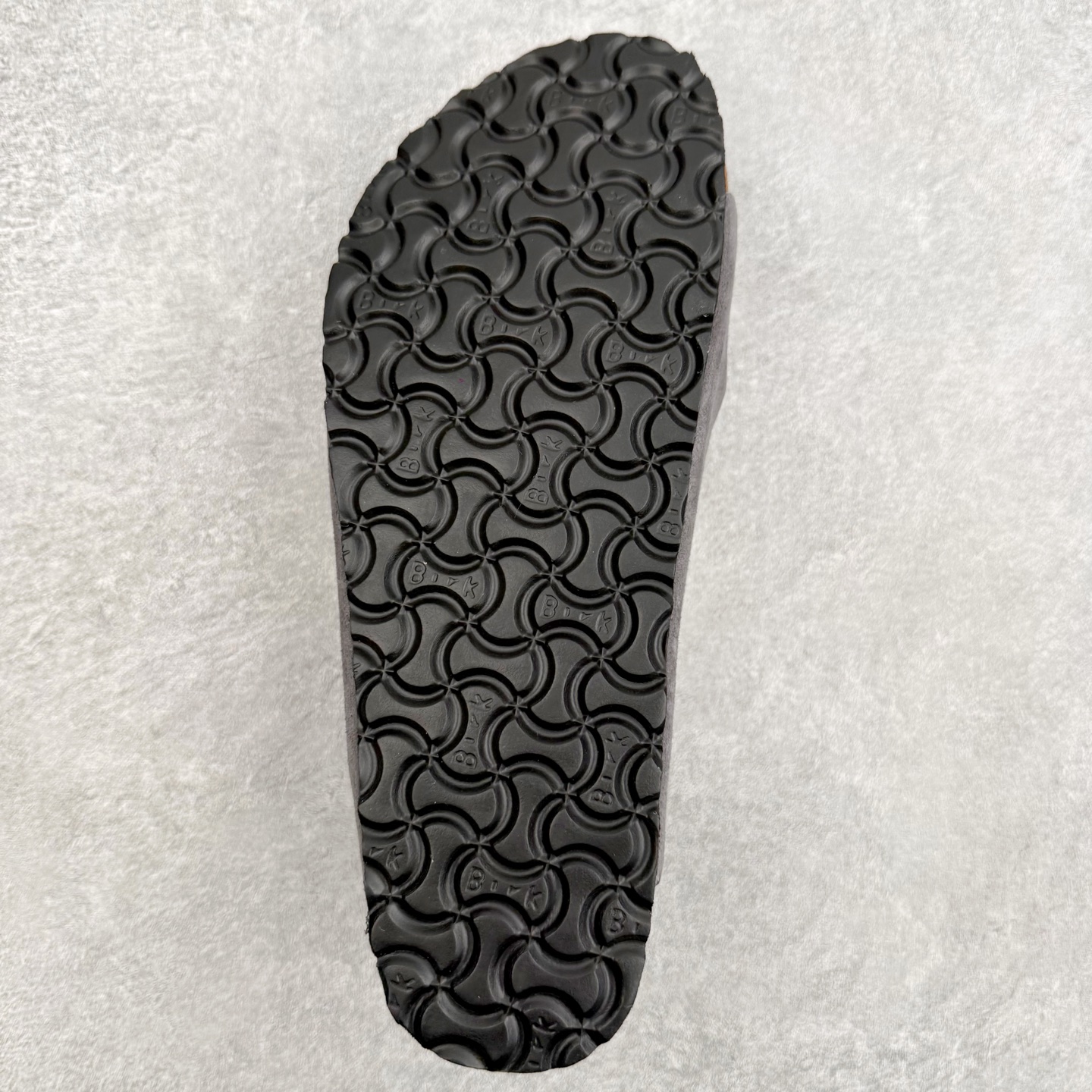 ＃福利特价‼️Birkenstock Arizona 系列勃肯皮革绒面双扣时尚凉拖鞋 牛皮绒面革质地柔软