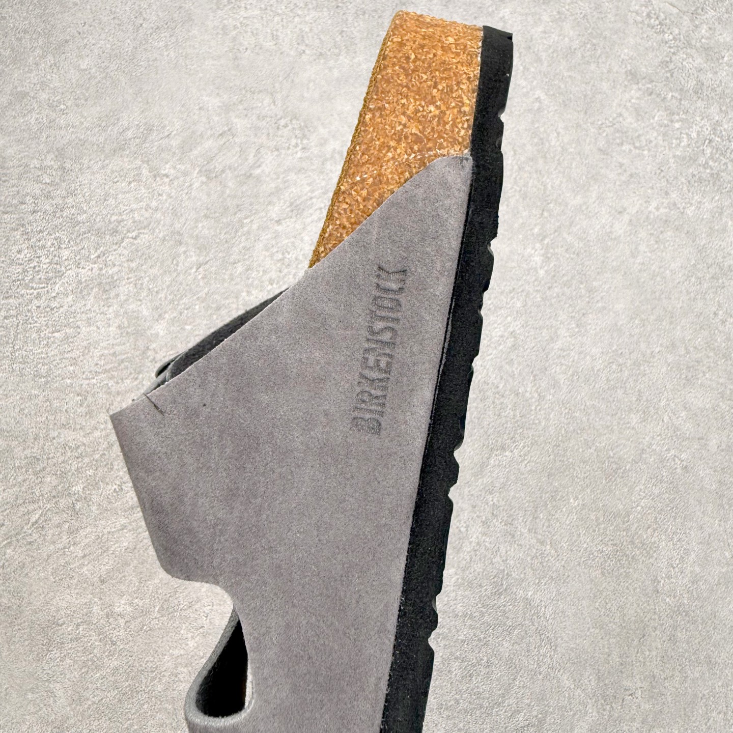 ＃福利特价‼️Birkenstock Arizona 系列勃肯皮革绒面双扣时尚凉拖鞋 牛皮绒面革质地柔软