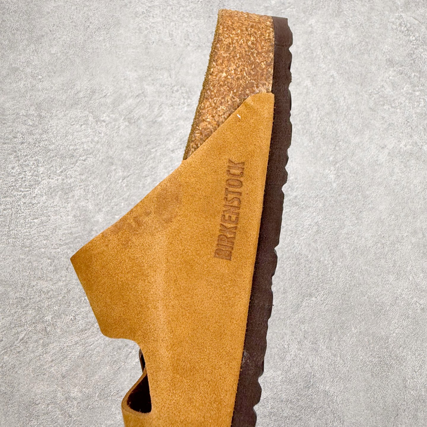 ＃福利特价‼️Birkenstock Arizona 系列勃肯皮革绒面双扣时尚凉拖鞋 牛皮绒面革质地柔软