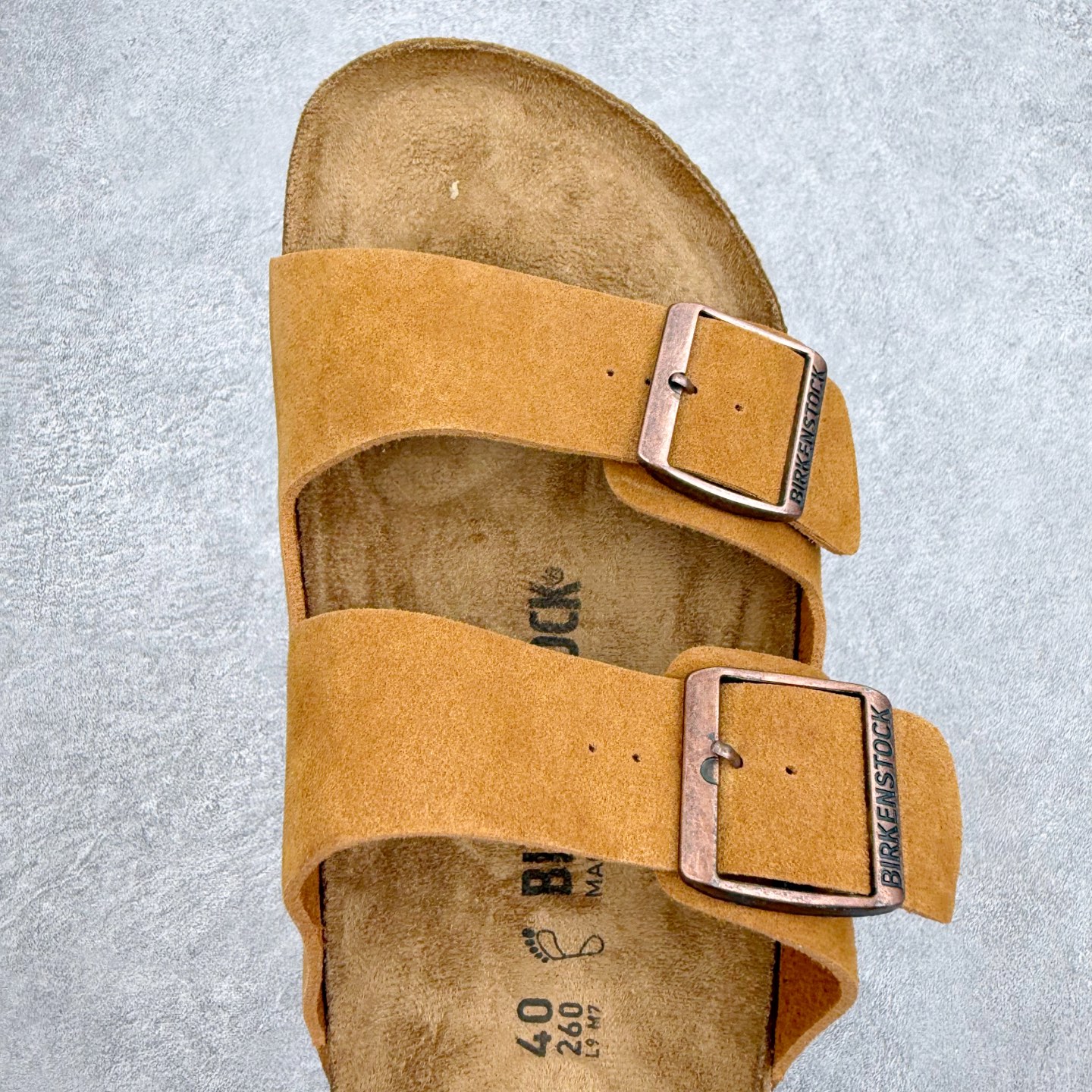 ＃福利特价‼️Birkenstock Arizona 系列勃肯皮革绒面双扣时尚凉拖鞋 牛皮绒面革质地柔软