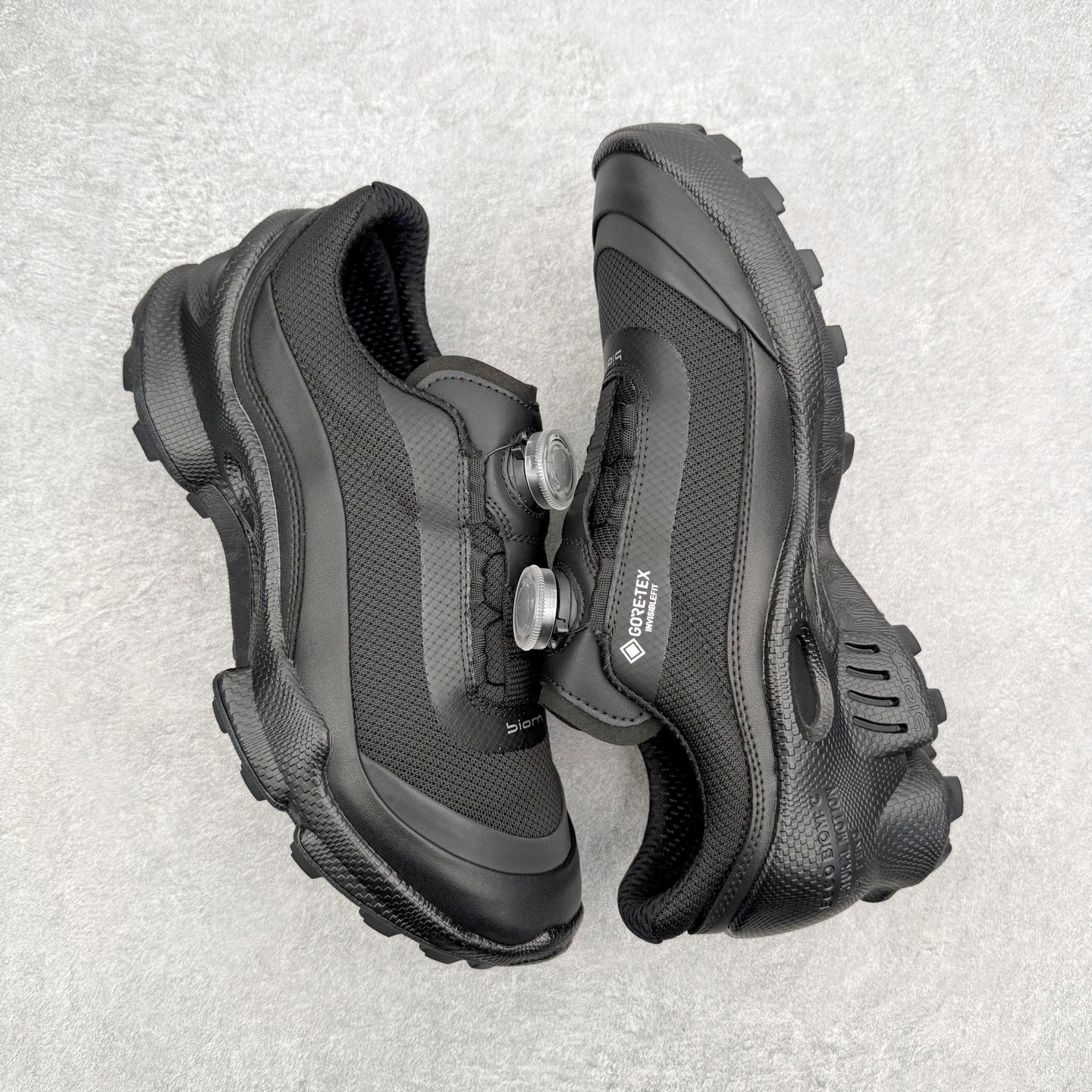 ECCo爱步 Biom C Trail 时尚简约牛皮减震耐磨低帮休闲跑步鞋 ECCO以三大核心特征为依托