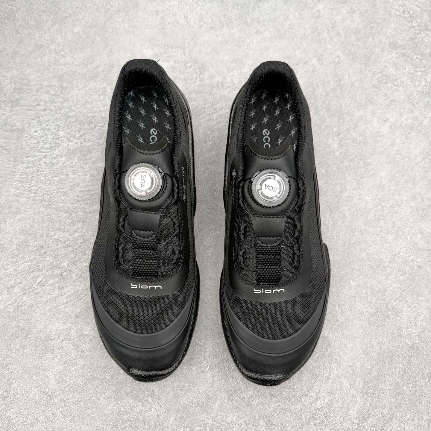 ECCo爱步 Biom C Trail 时尚简约牛皮减震耐磨低帮休闲跑步鞋 ECCO以三大核心特征为依托