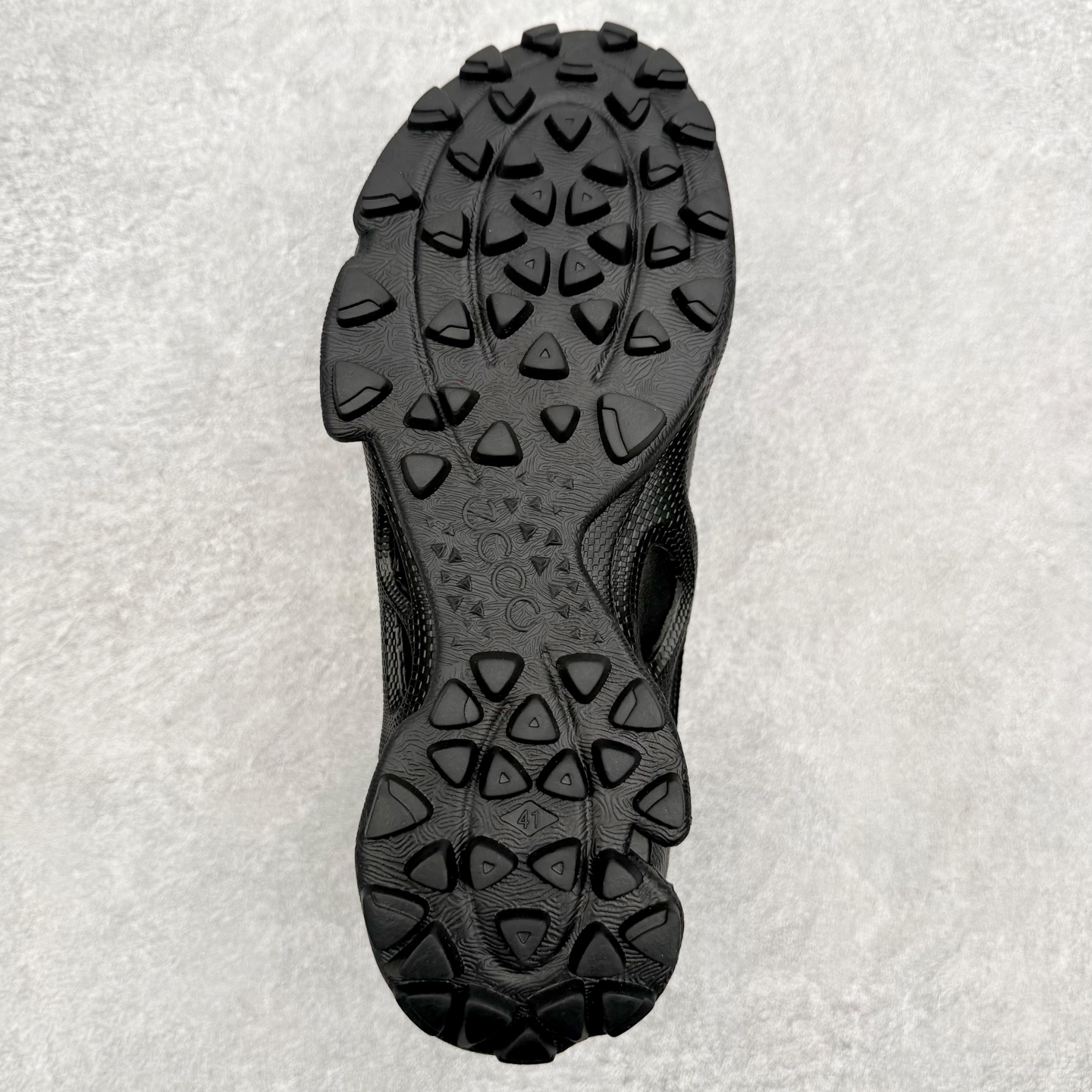 ECCo爱步 Biom C Trail 时尚简约牛皮减震耐磨低帮休闲跑步鞋 ECCO以三大核心特征为依托