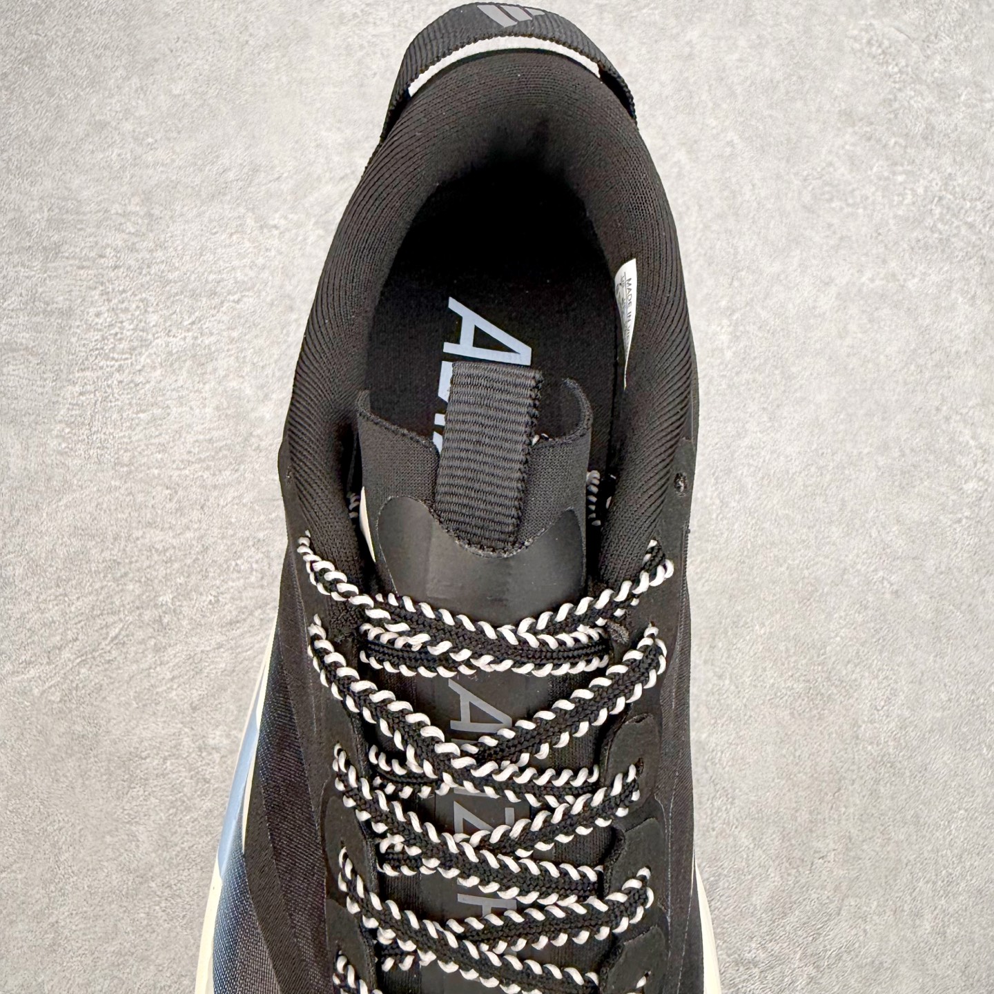 AD Adizero EVO SL ATR M 马拉松竞速专业跑鞋 CELERMESH针织网面非常轻薄 