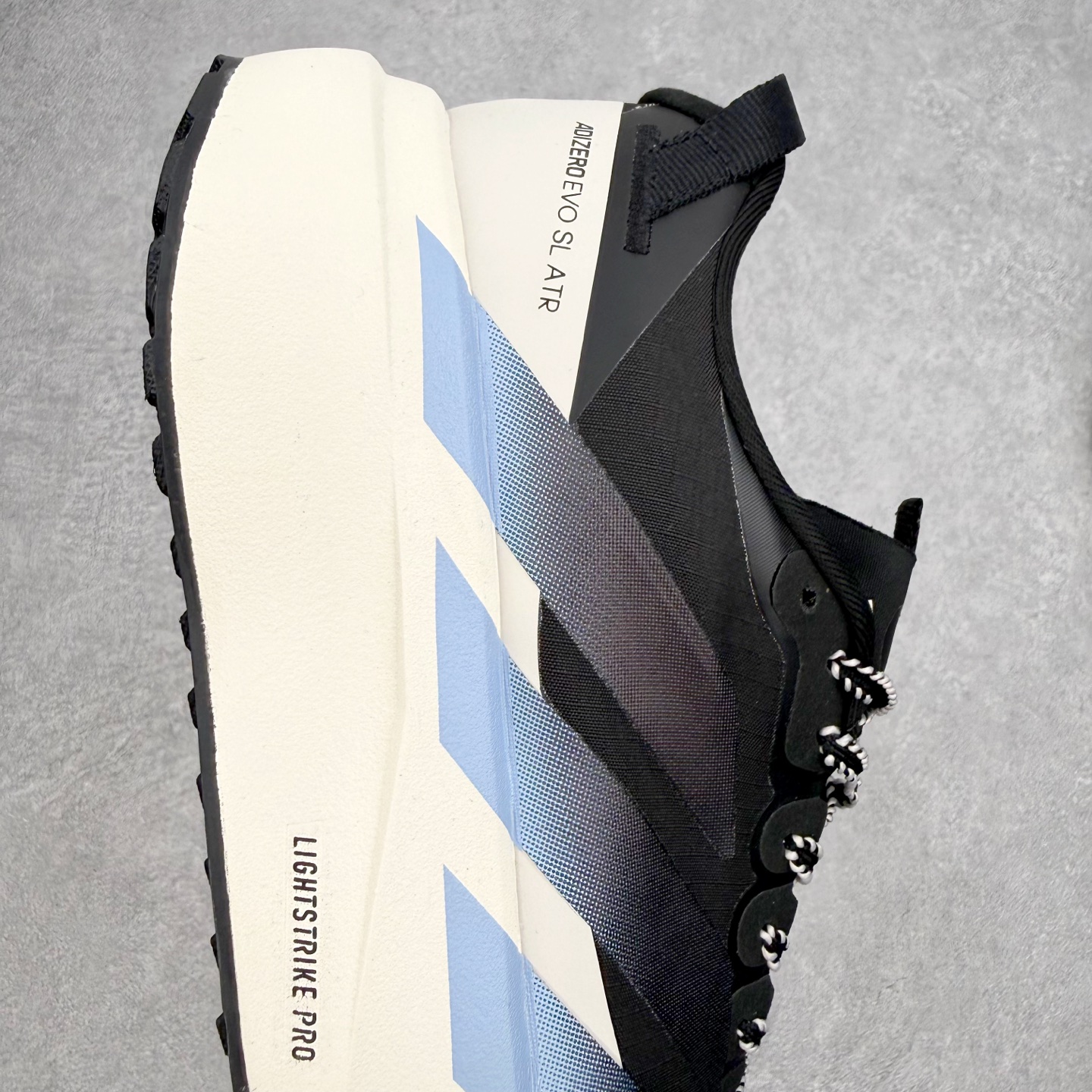 AD Adizero EVO SL ATR M 马拉松竞速专业跑鞋 CELERMESH针织网面非常轻薄 