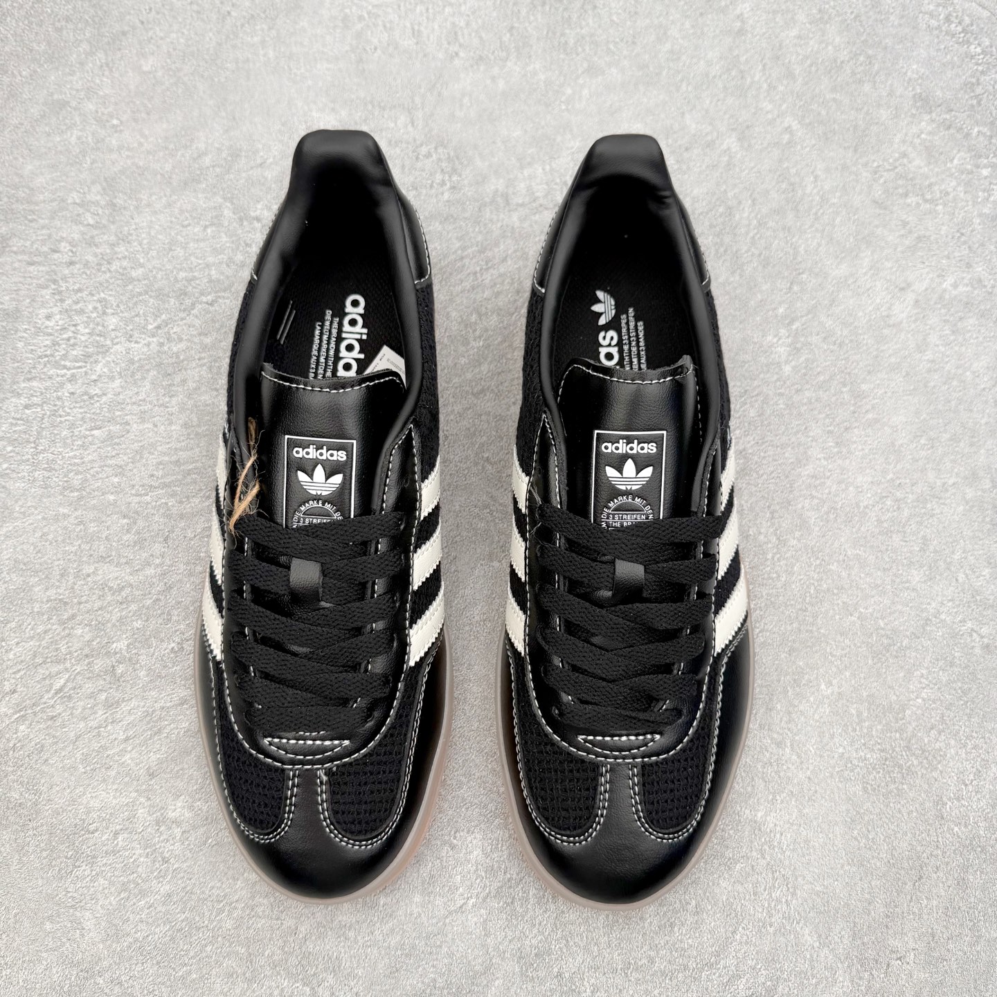 AD Gazelle Indoor Trainers 羚羊内训系列低帮复古百搭休闲运动德训风板鞋 JQ7