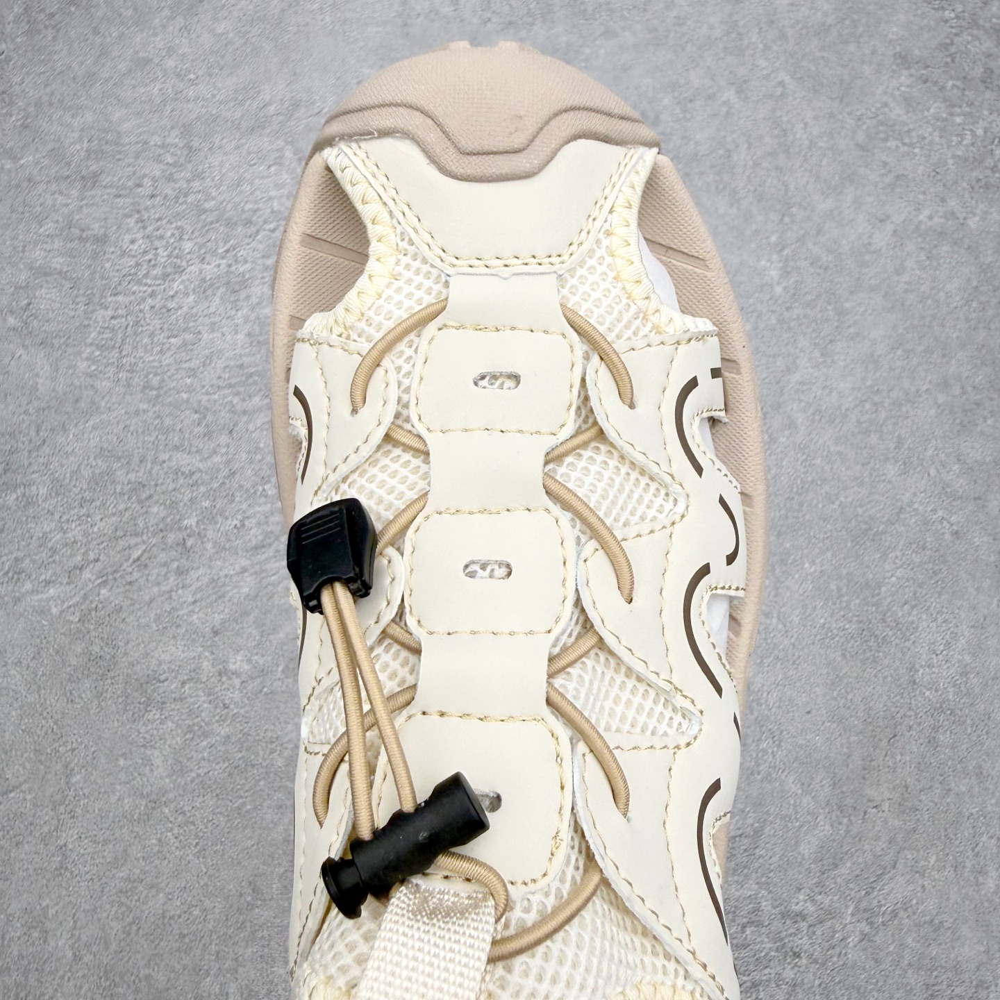 ecco爱步 BIOM LITE W 25秋舒适百搭时尚气质低帮生活休闲鞋凉鞋 ECCO以三大核心特征为